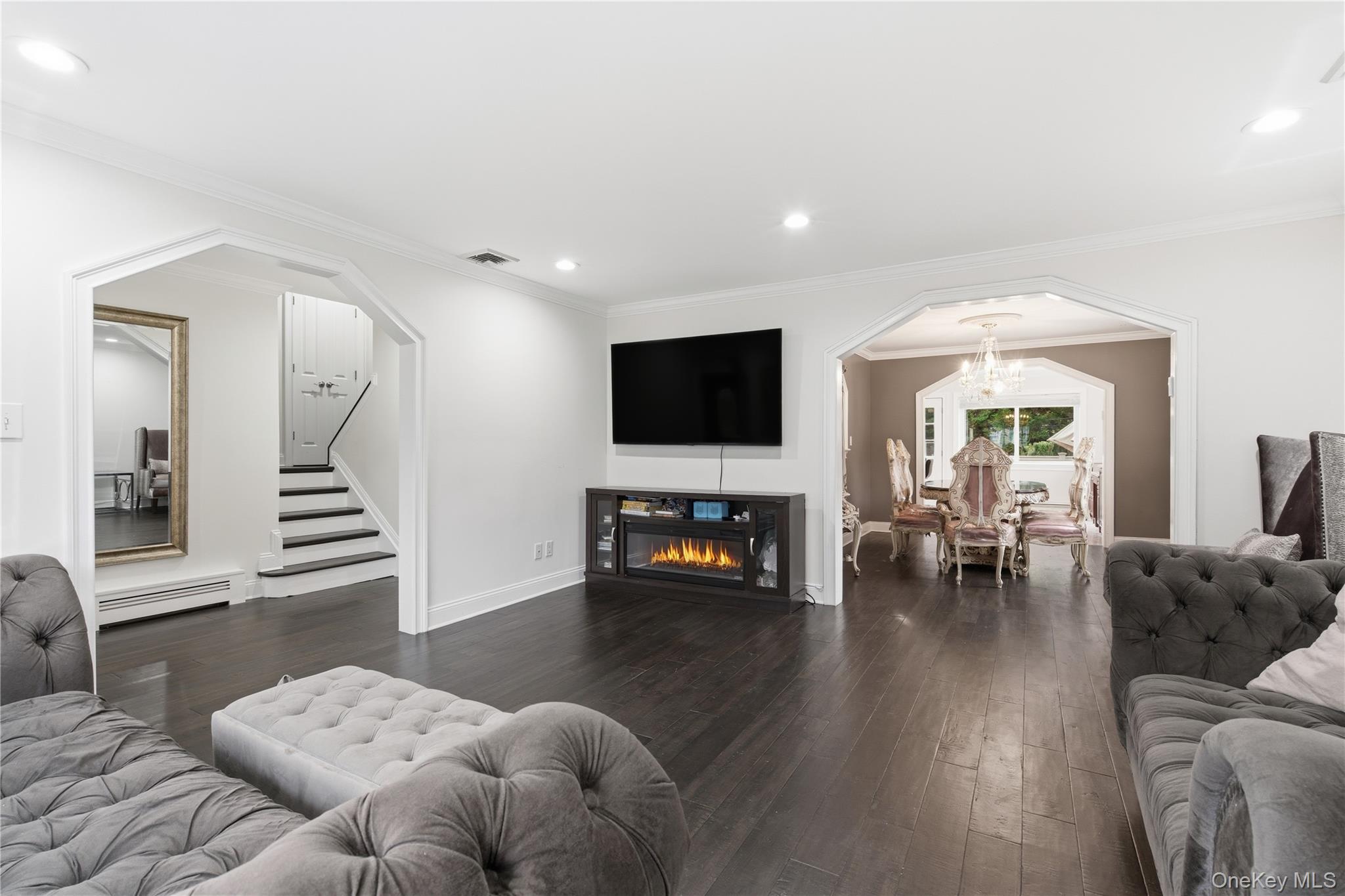 #6 photo, 12 Flo Drive, Syosset , NY 11791