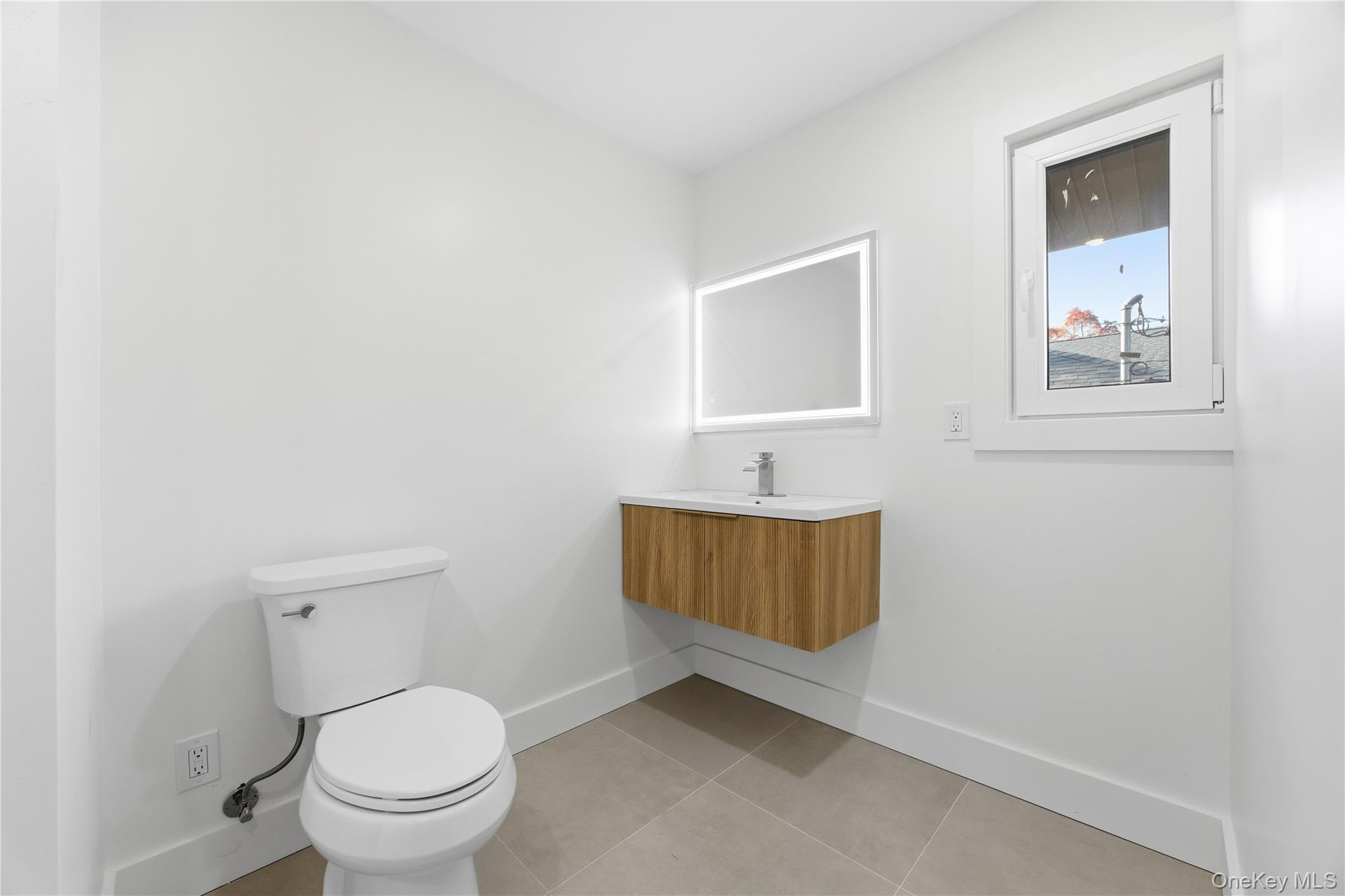 #19 photo, 5 Orient Court, ナッソー郡 Westbury , NY 11590