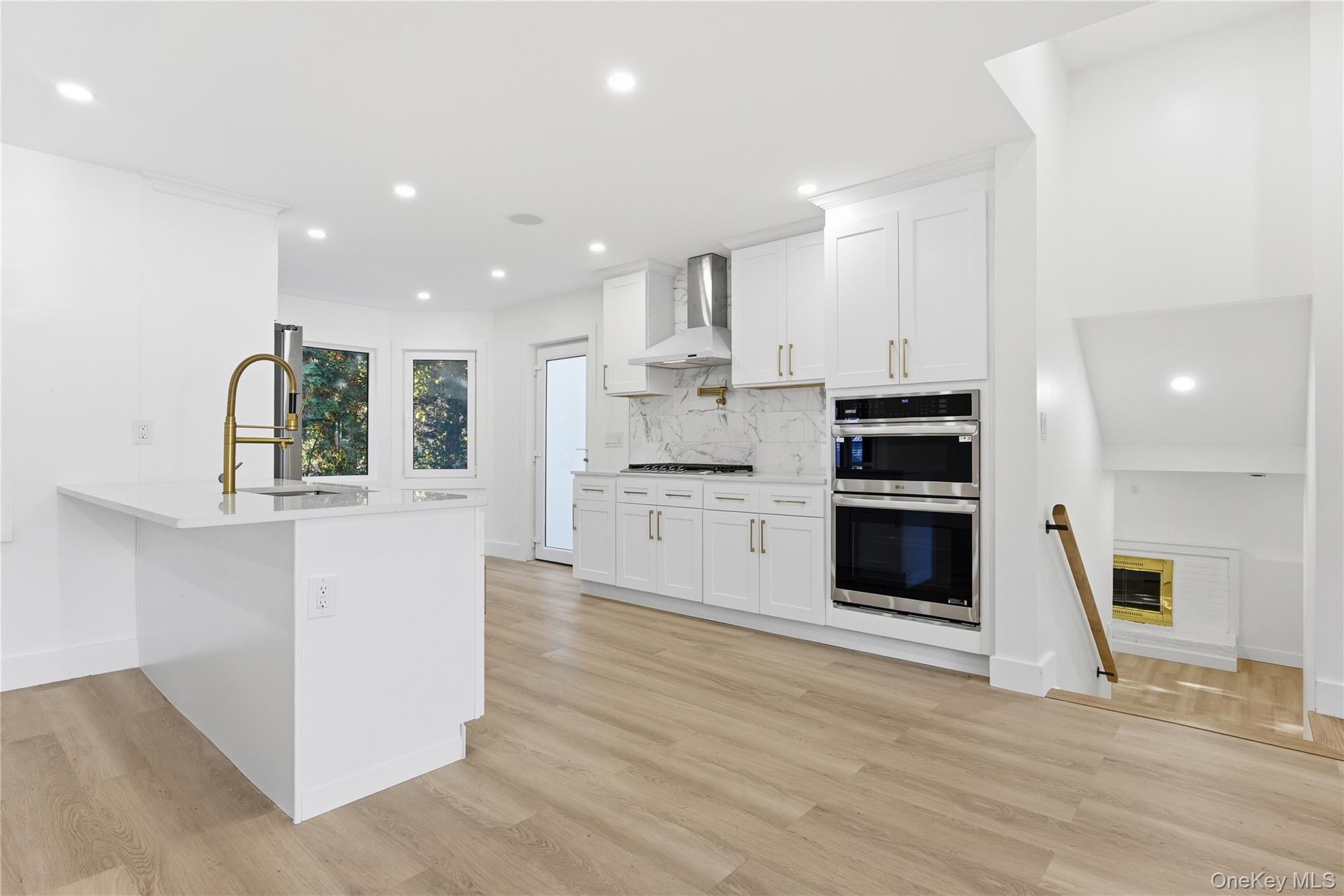 #6 photo, 5 Orient Court, ナッソー郡 Westbury , NY 11590