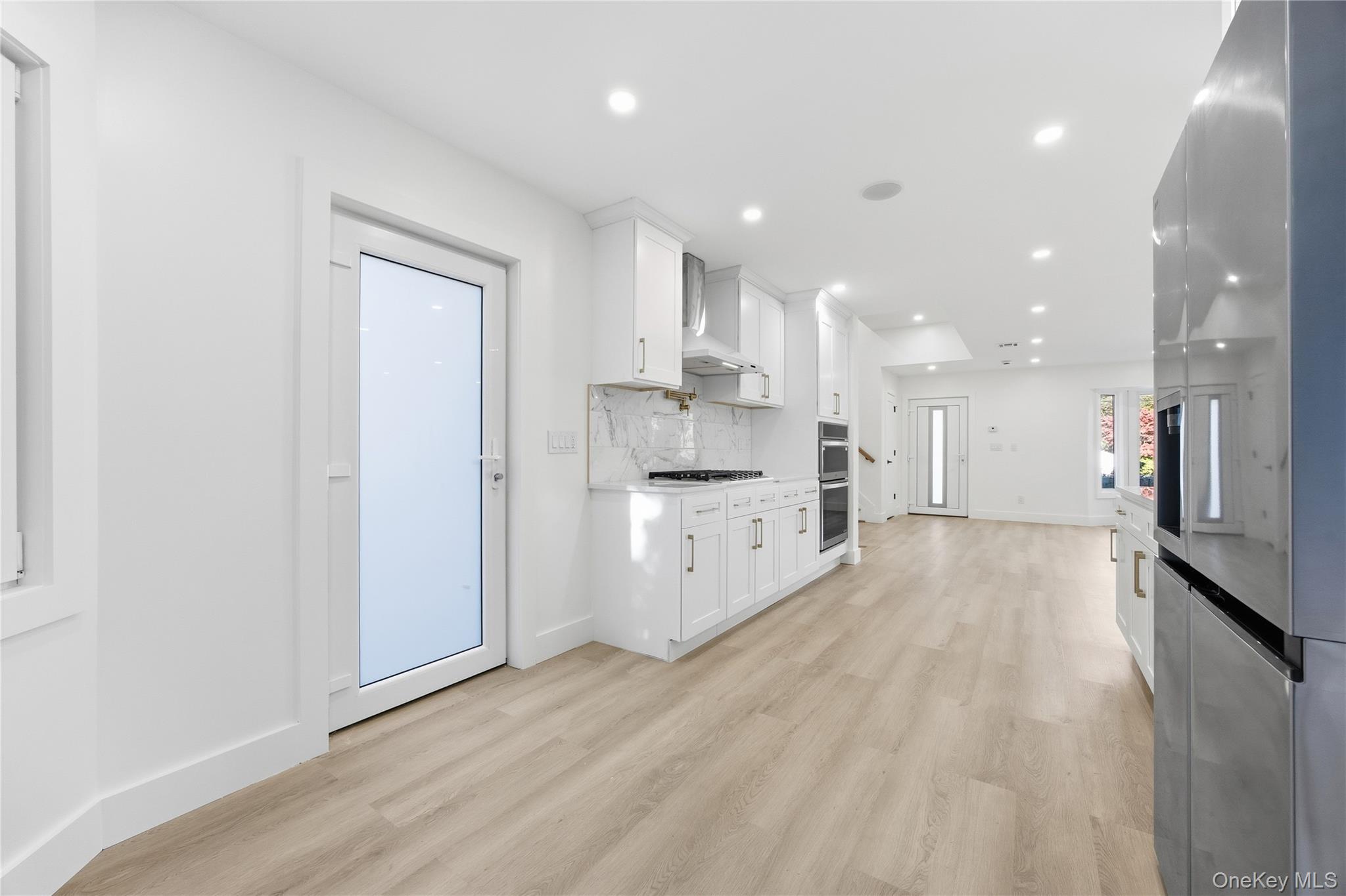 #9 photo, 5 Orient Court, ナッソー郡 Westbury , NY 11590