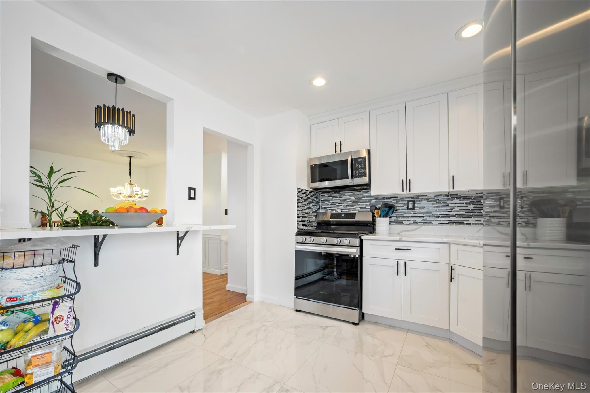 #2 photo, 3 Ozone Place, ナッソー郡 Massapequa , NY 11758