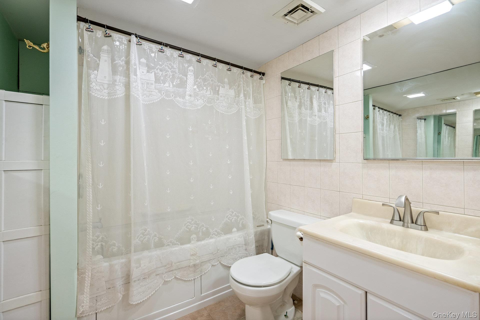 #19 photo, 113 Overlook Drive, サフォーク郡 Mastic , NY 11950