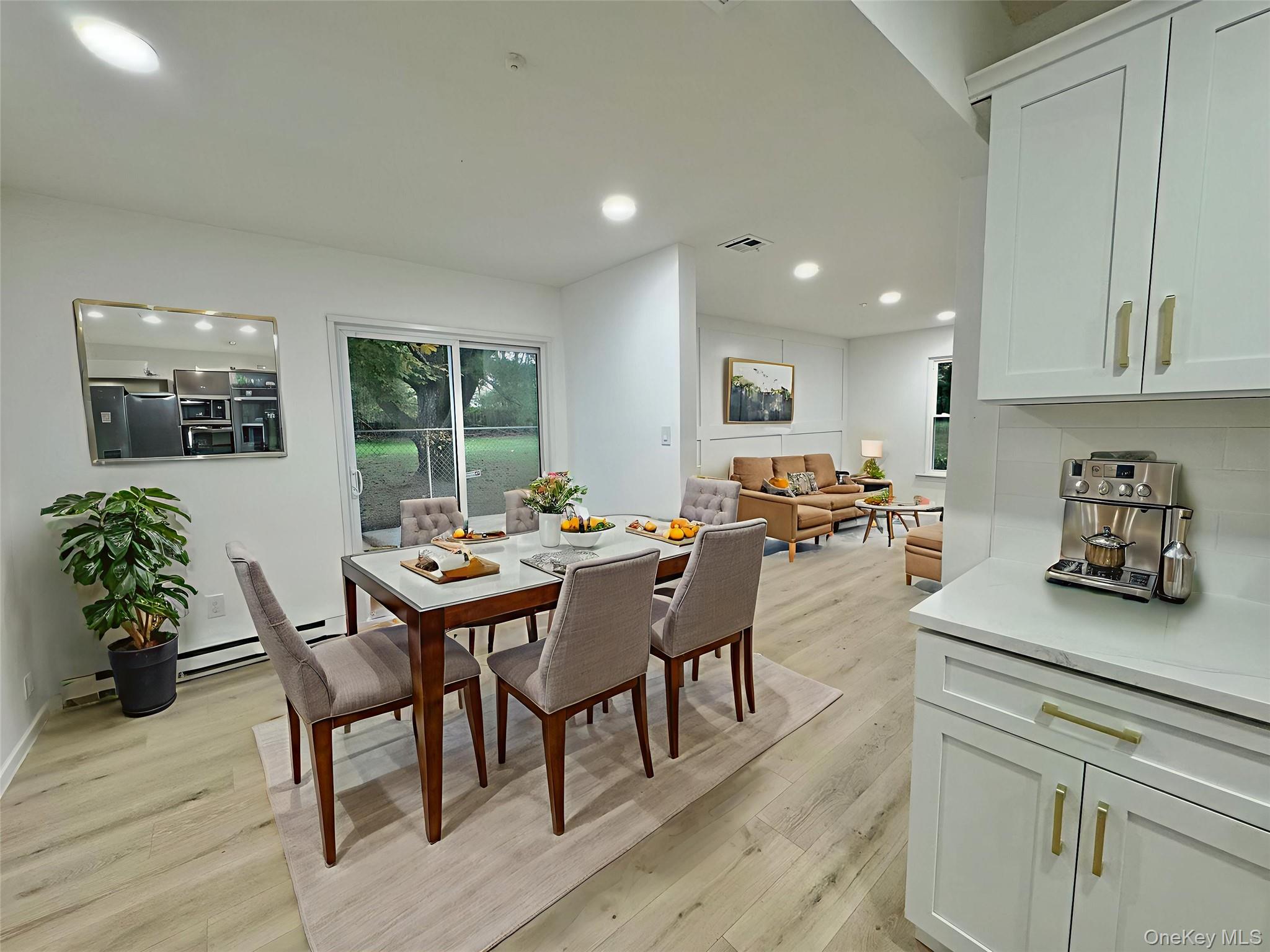 #11 photo, 6 Petersburg Court, Coram , NY 11727