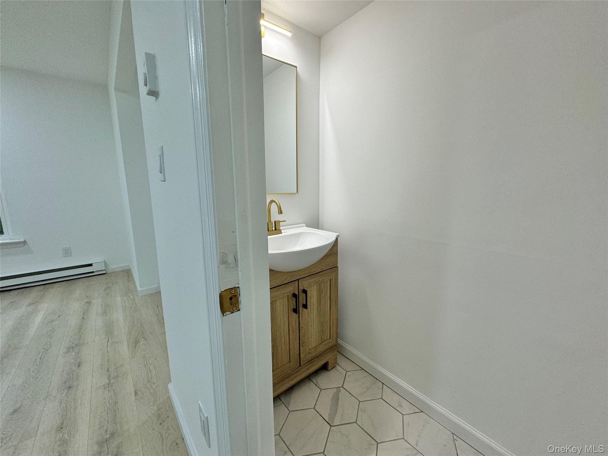 #15 photo, 6 Petersburg Court, Coram , NY 11727