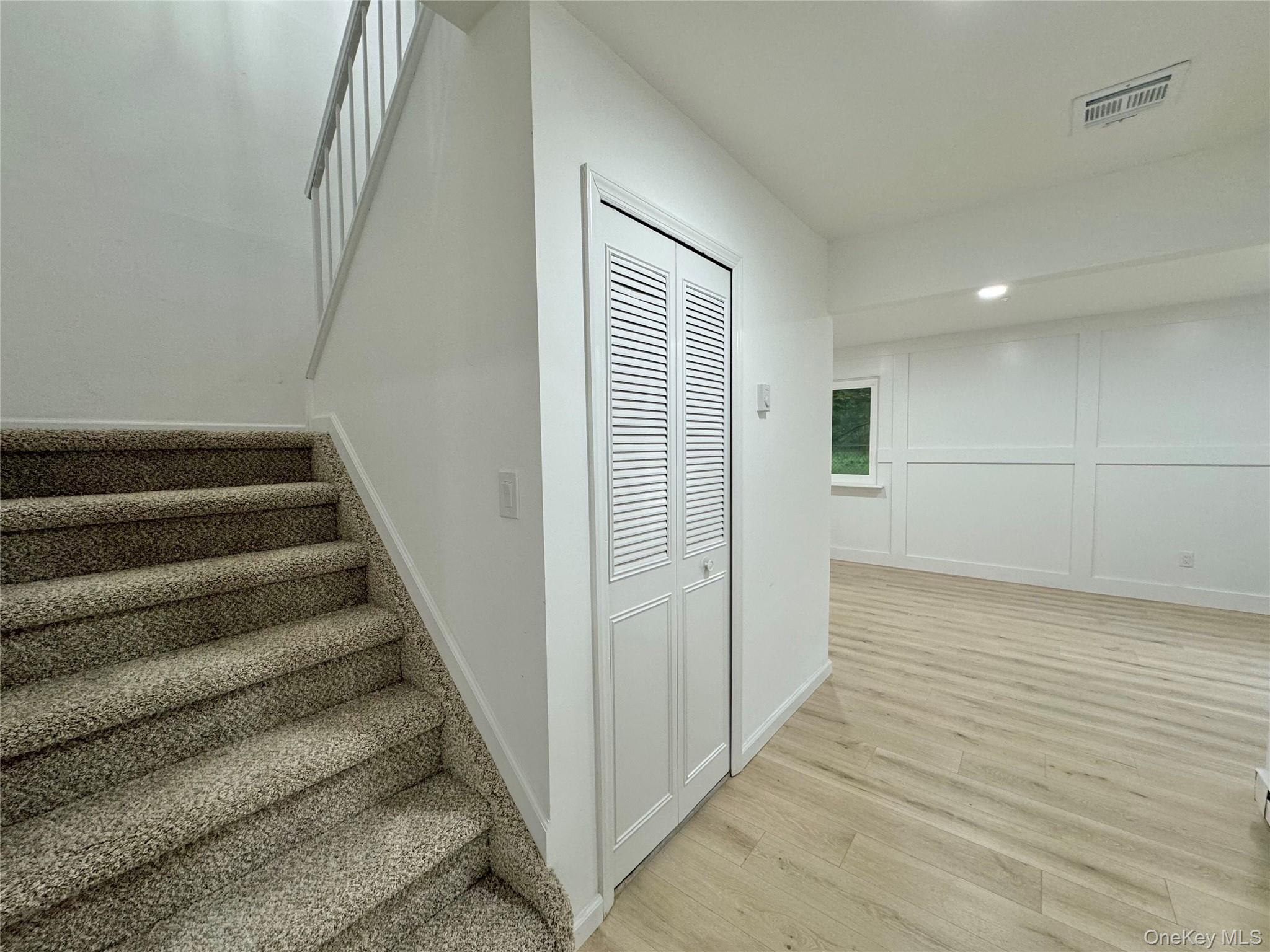 #17 photo, 6 Petersburg Court, Coram , NY 11727