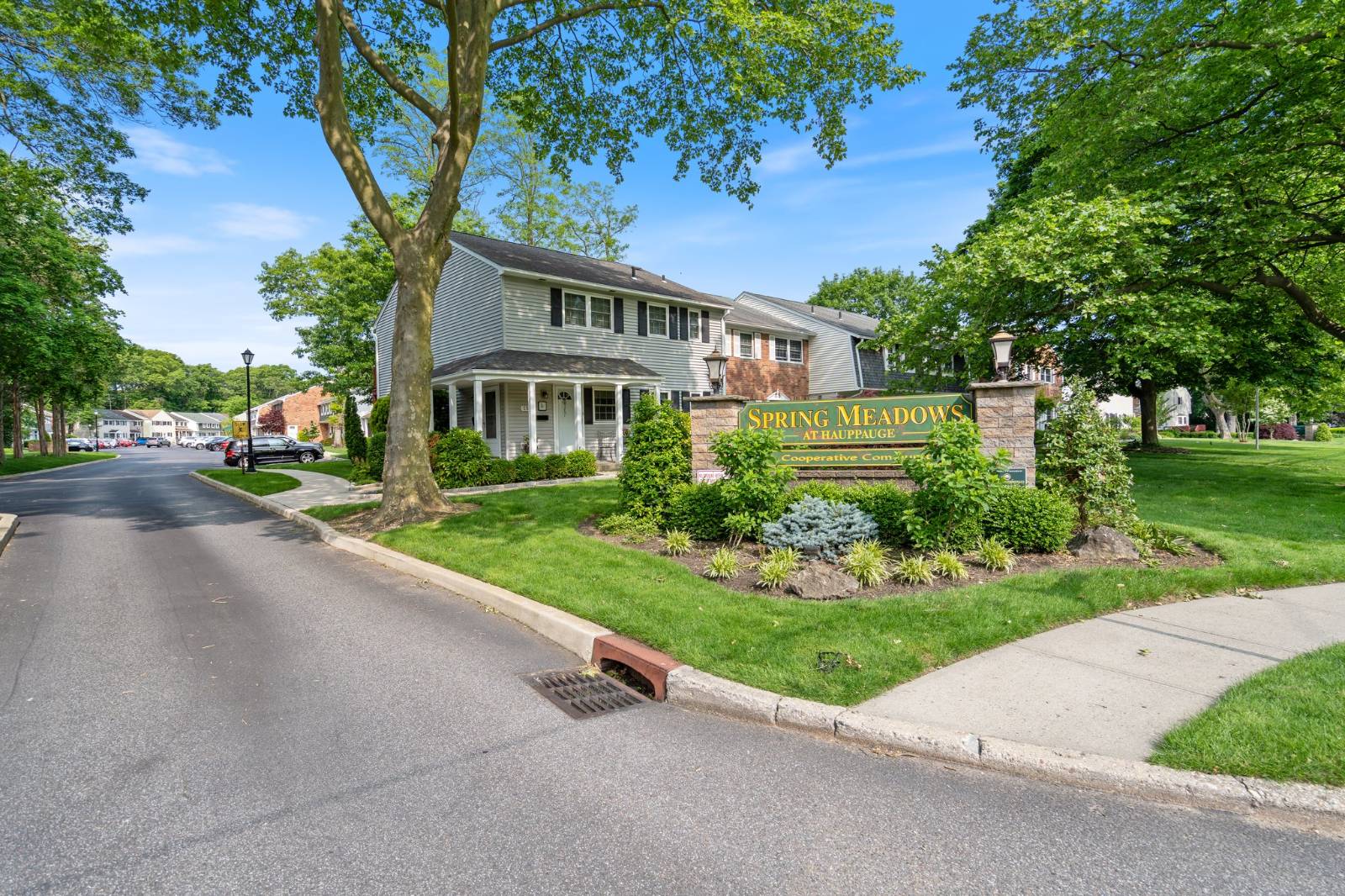 #2 photo, 459 Village Dr, サフォーク郡 Hauppauge , NY 11788