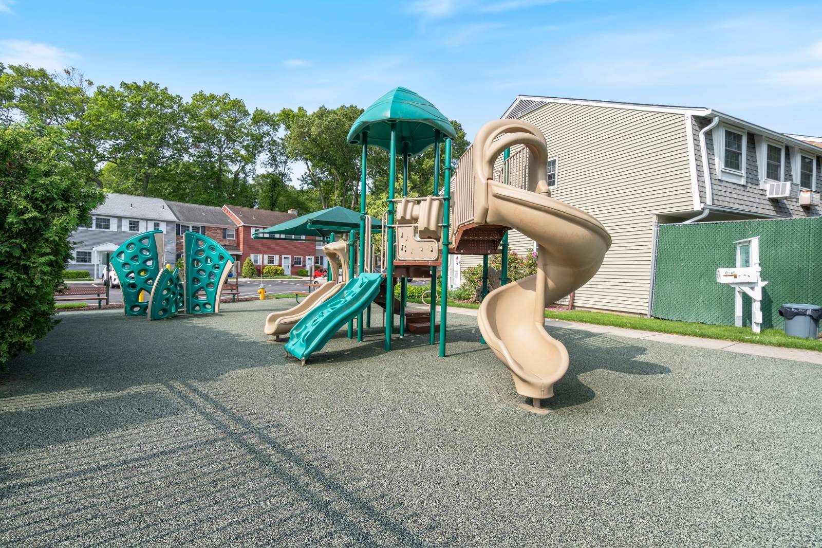 #25 photo, 459 Village Dr, サフォーク郡 Hauppauge , NY 11788