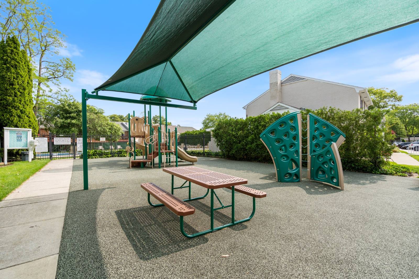 #28 photo, 459 Village Dr, サフォーク郡 Hauppauge , NY 11788