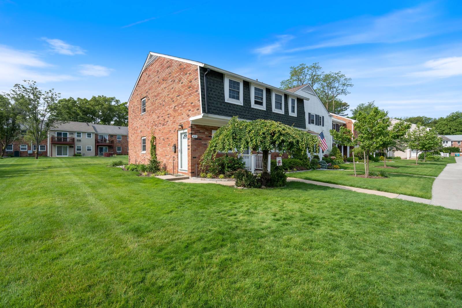 #4 photo, 459 Village Dr, サフォーク郡 Hauppauge , NY 11788