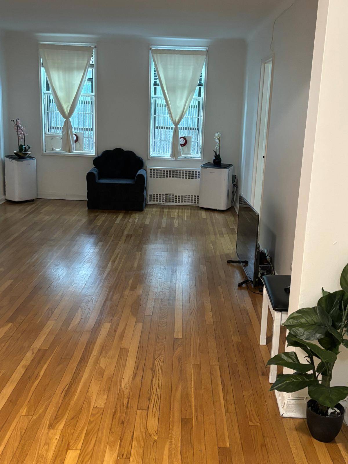 #14 photo, 84-31 Van Wyck Expressway, #1M, クイーンズ区 Briarwood , NY 11435