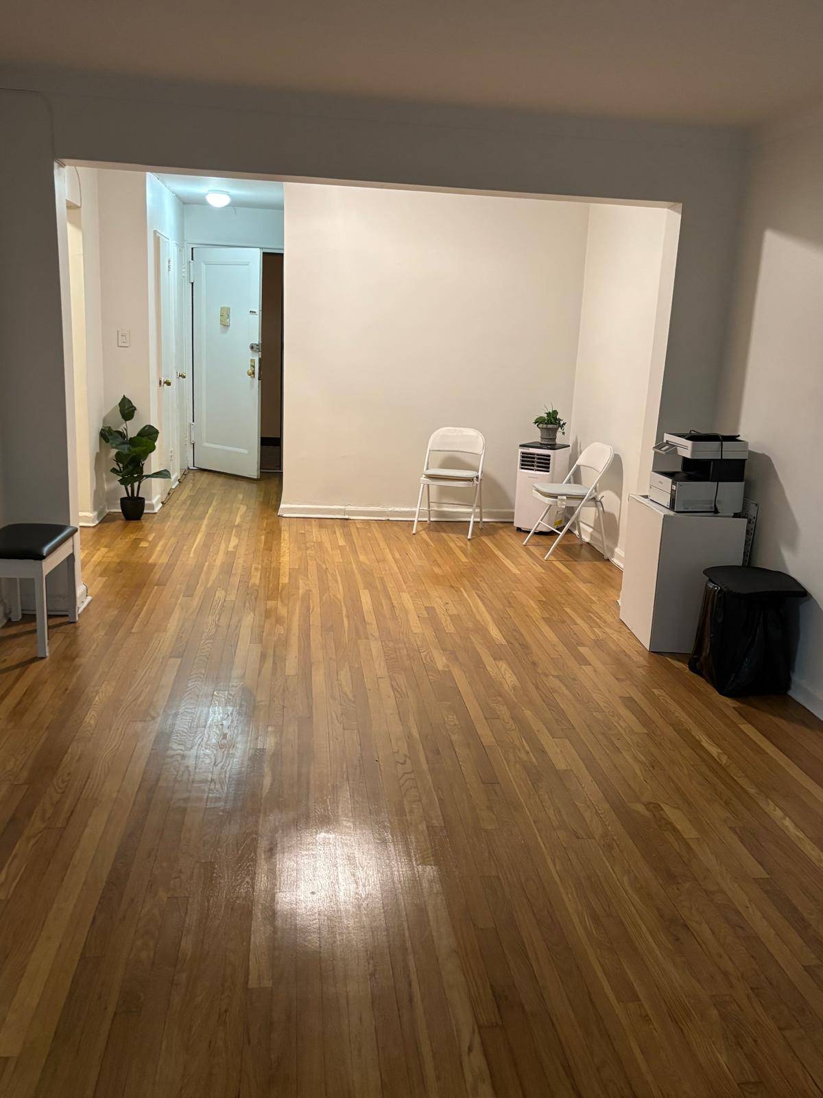 #16 photo, 84-31 Van Wyck Expressway, #1M, クイーンズ区 Briarwood , NY 11435