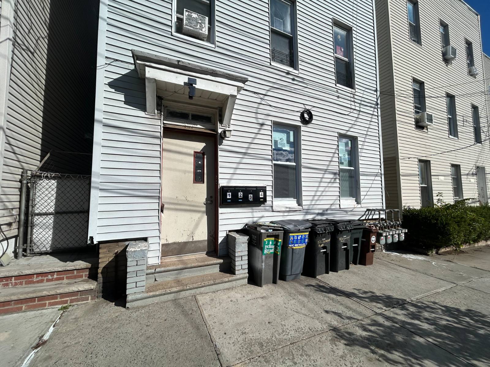 #1 photo, 1826 Unionport road, ブロンクス区 Van Nest , NY 10462