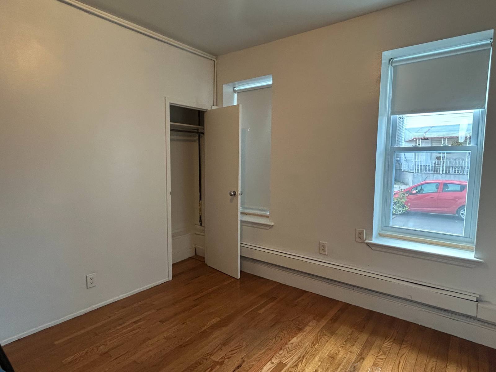 #8 photo, 1826 Unionport road, ブロンクス区 Van Nest , NY 10462