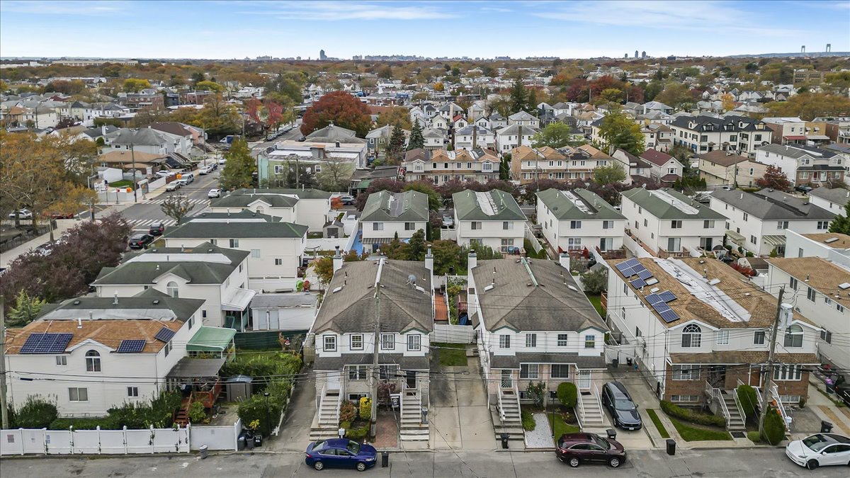 #11 photo, 50 Bergen Beach Pl, Bergen Beach , NY 11234