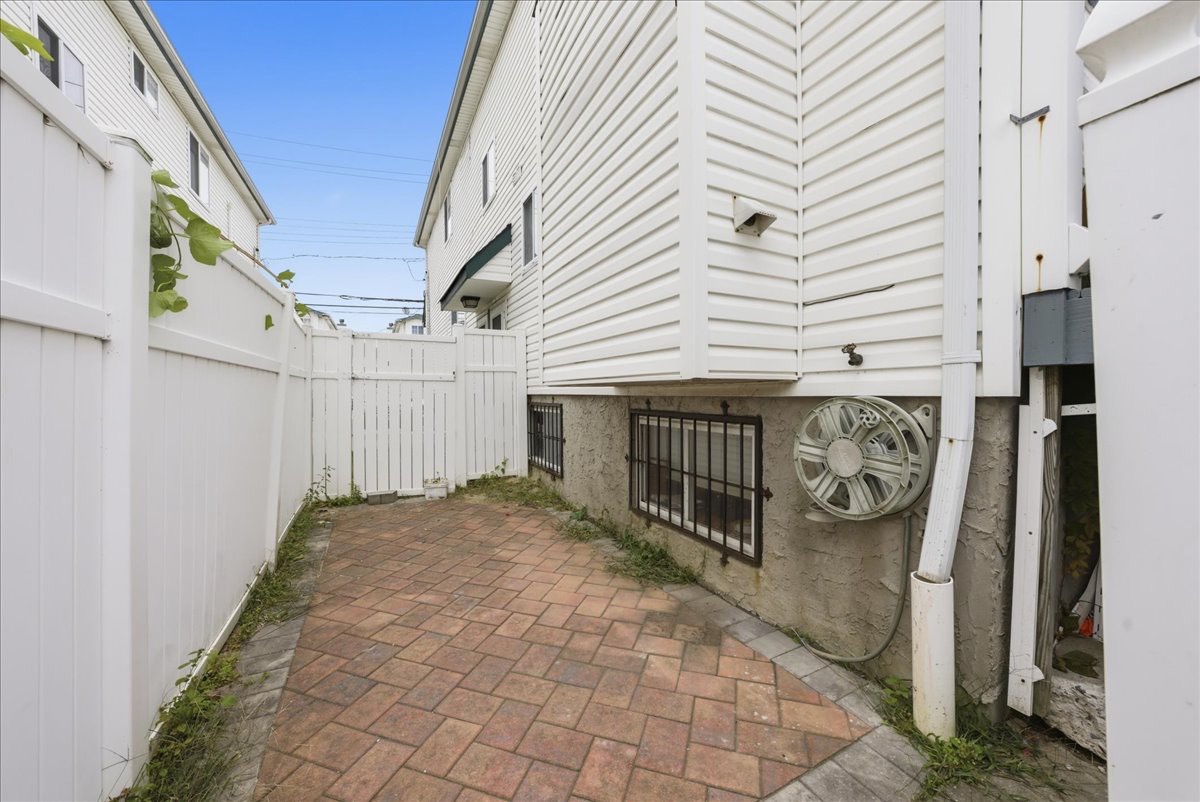 #16 photo, 50 Bergen Beach Pl, Bergen Beach , NY 11234