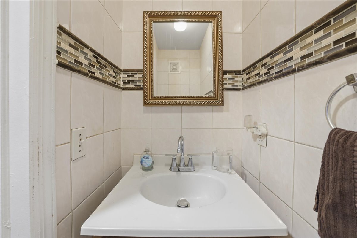 #27 photo, 50 Bergen Beach Pl, Bergen Beach , NY 11234