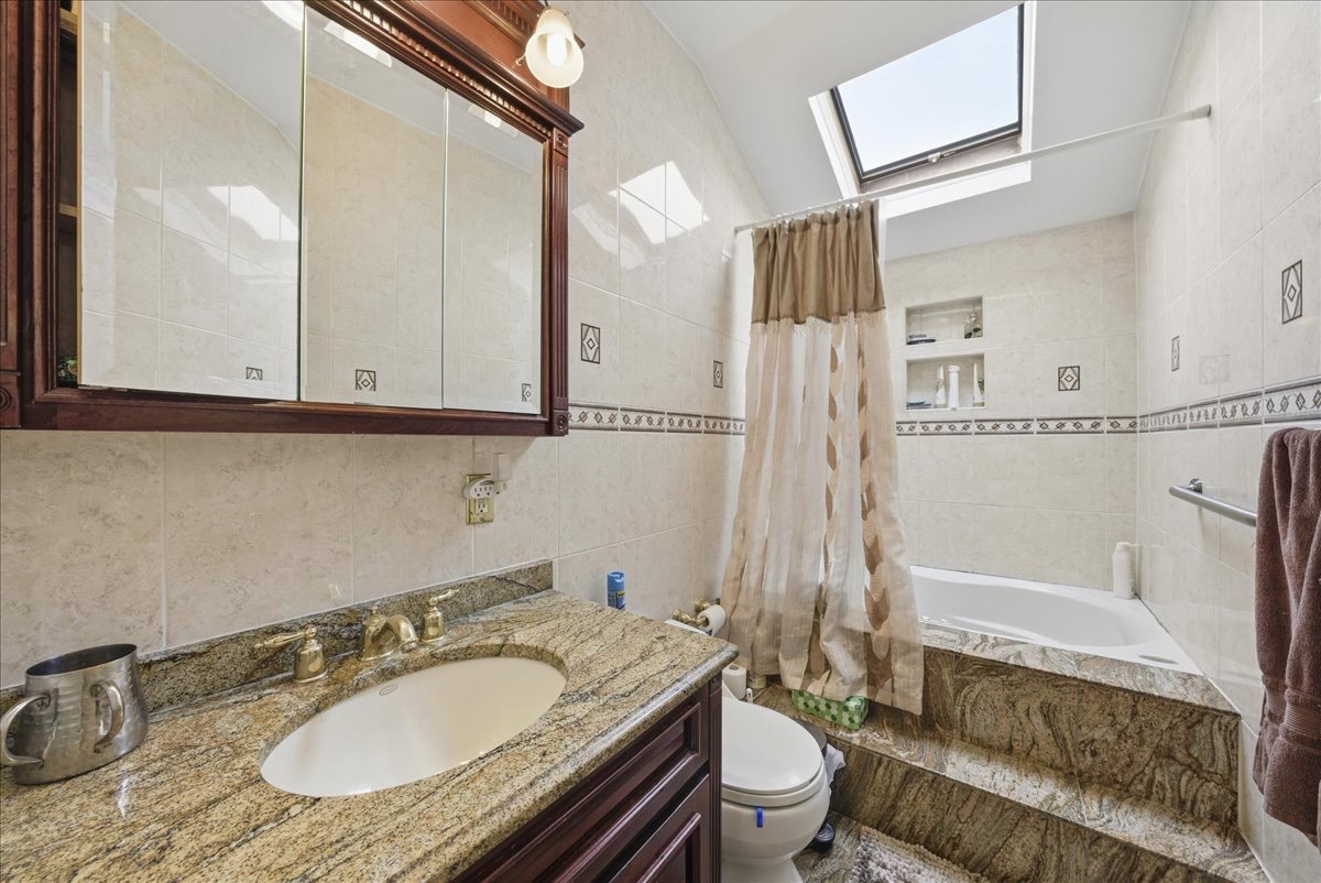 #28 photo, 50 Bergen Beach Pl, Bergen Beach , NY 11234