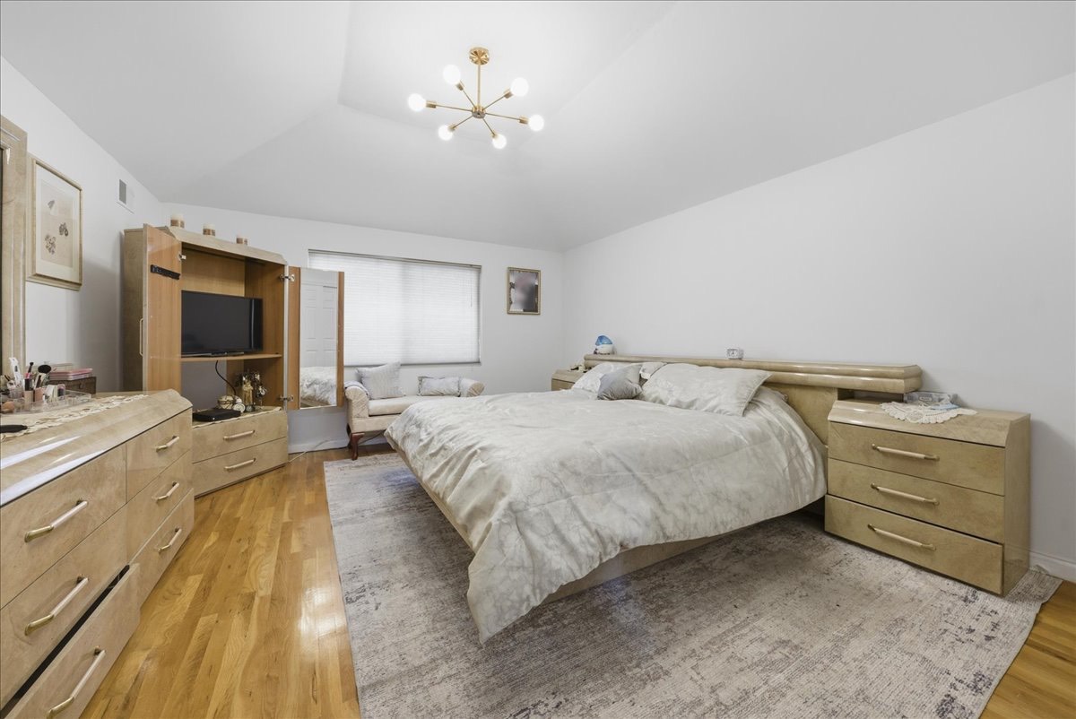 #30 photo, 50 Bergen Beach Pl, Bergen Beach , NY 11234