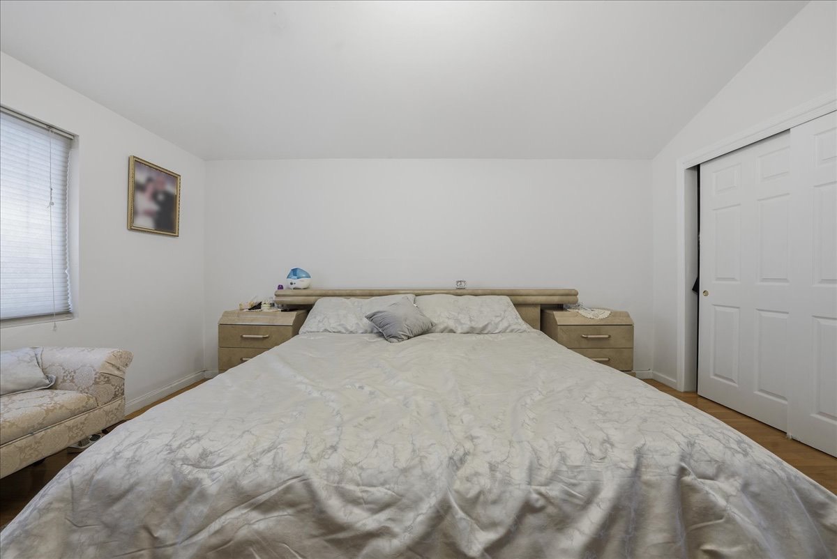 #31 photo, 50 Bergen Beach Pl, Bergen Beach , NY 11234