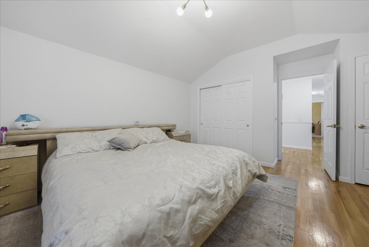 #32 photo, 50 Bergen Beach Pl, Bergen Beach , NY 11234