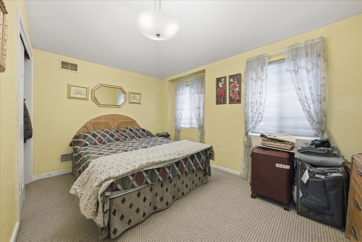 #33 photo, 50 Bergen Beach Pl, Bergen Beach , NY 11234