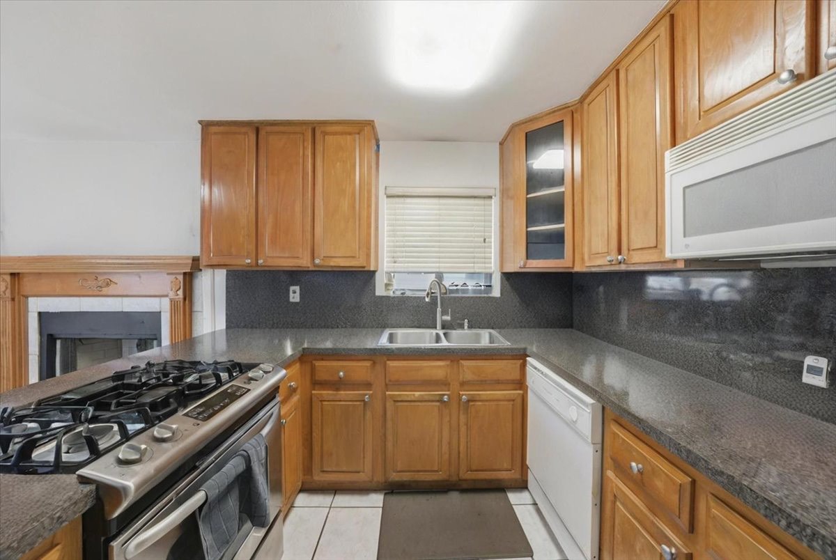 #46 photo, 50 Bergen Beach Pl, Bergen Beach , NY 11234