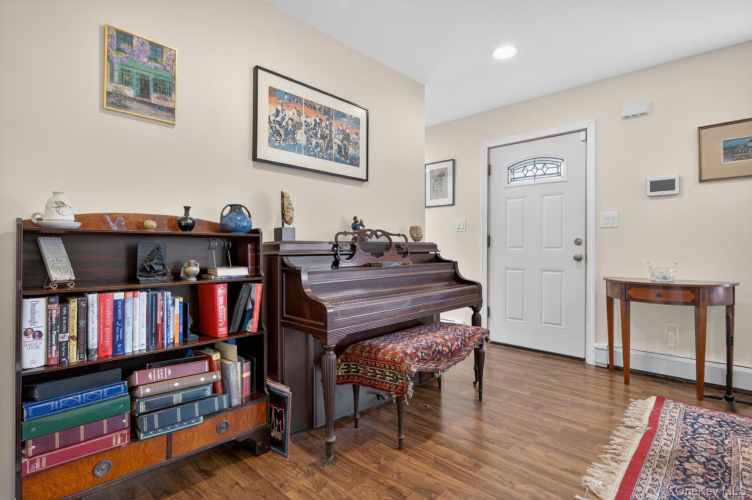 #4 photo, 13 Pocahontas Street, Massapequa , NY 11758