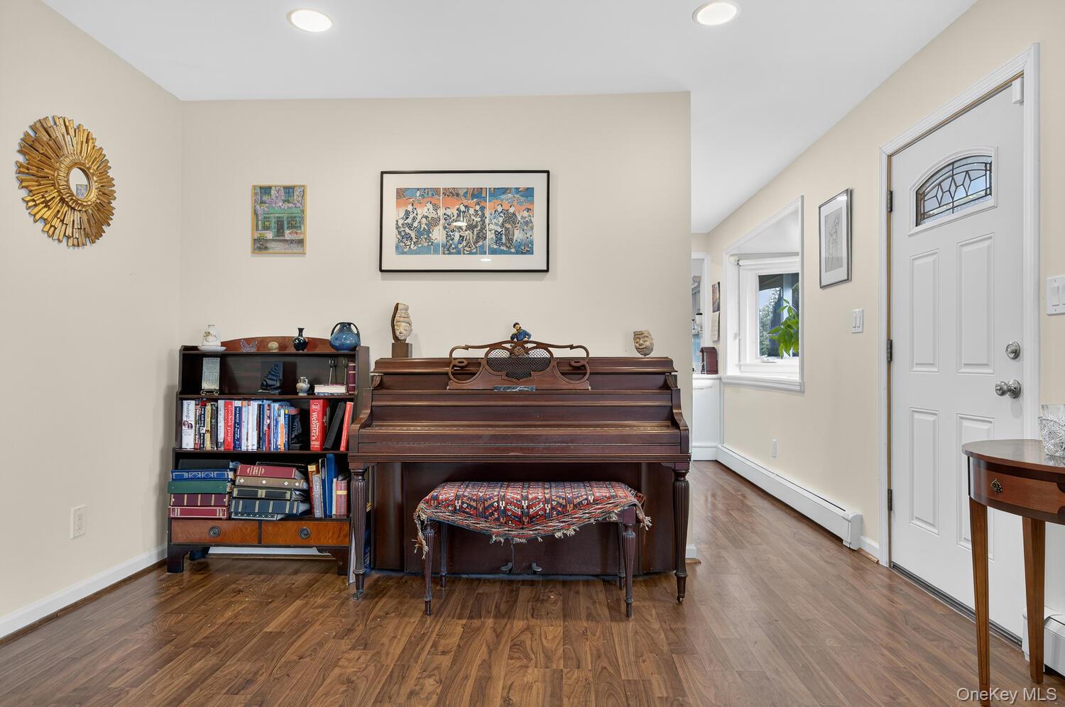 #5 photo, 13 Pocahontas Street, Massapequa , NY 11758