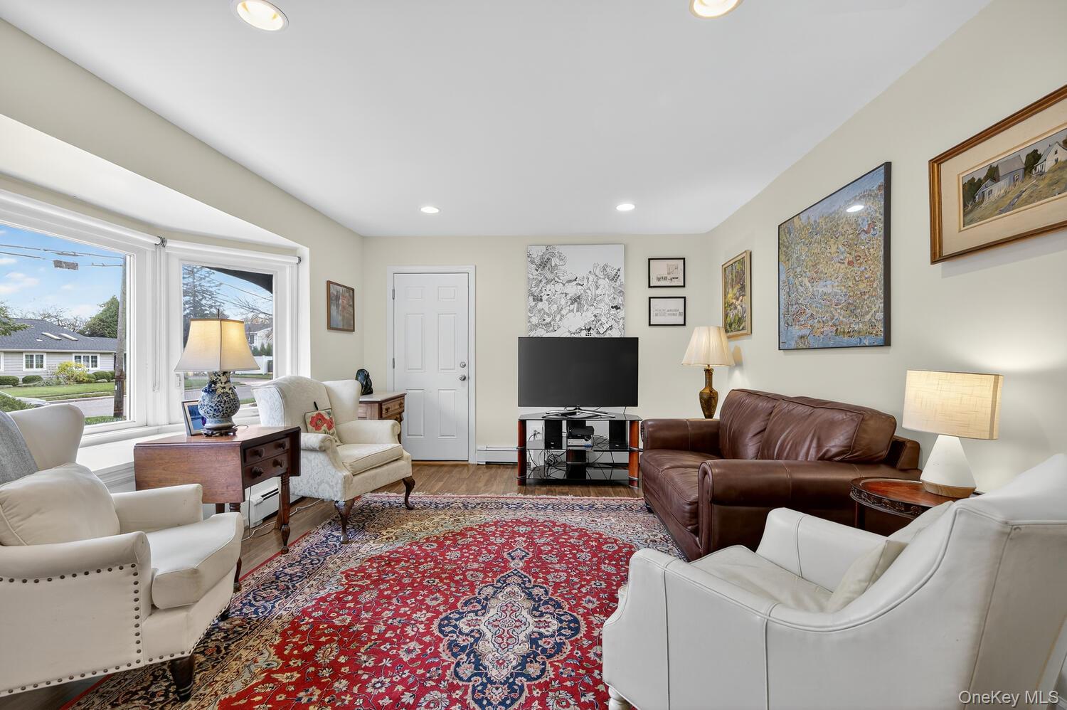 #8 photo, 13 Pocahontas Street, Massapequa , NY 11758