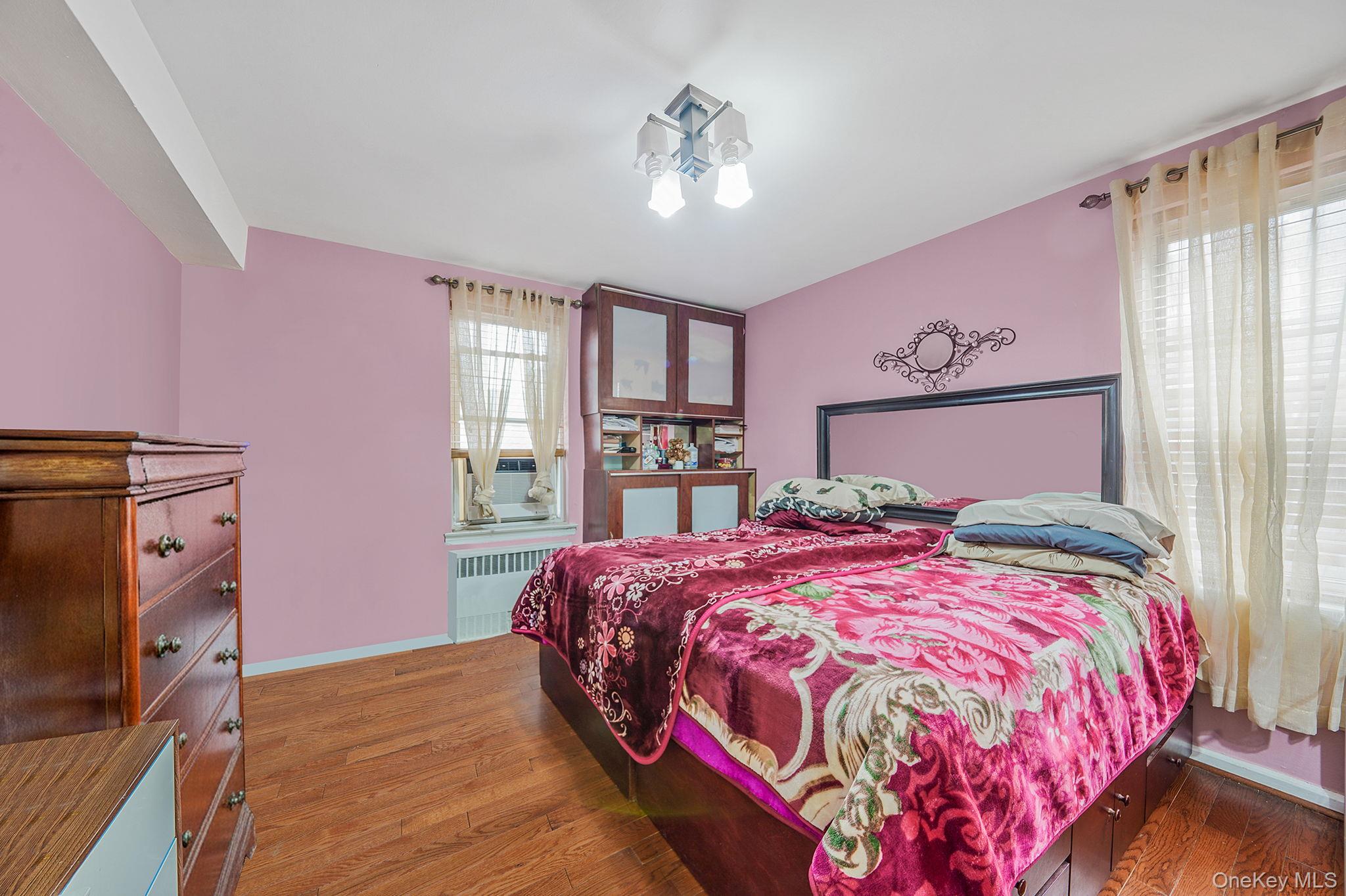 #12 photo, 39-45 51st Street, クイーンズ区 Woodside , NY 11377