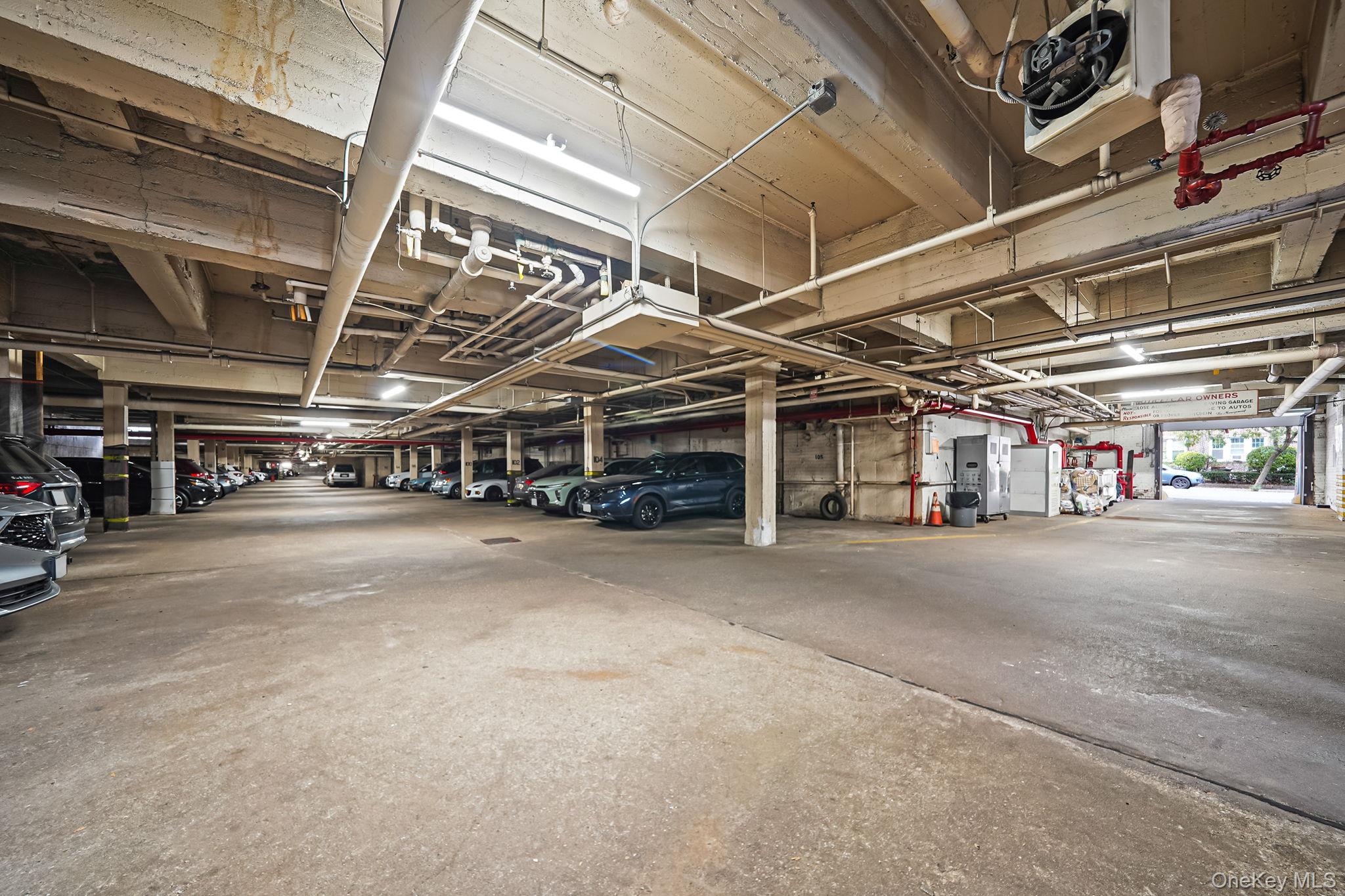 #17 photo, 39-45 51st Street, クイーンズ区 Woodside , NY 11377