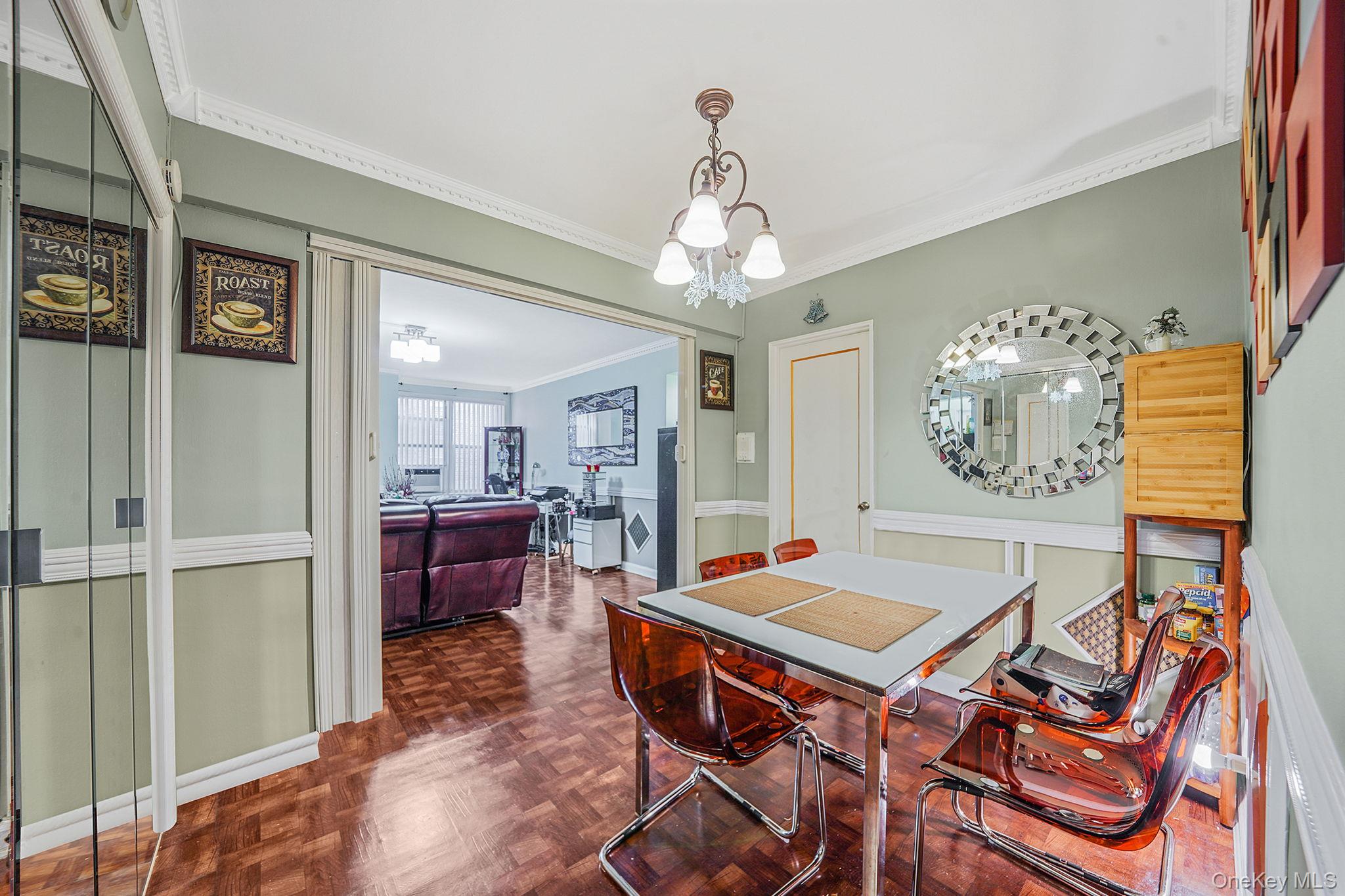 #4 photo, 39-45 51st Street, クイーンズ区 Woodside , NY 11377