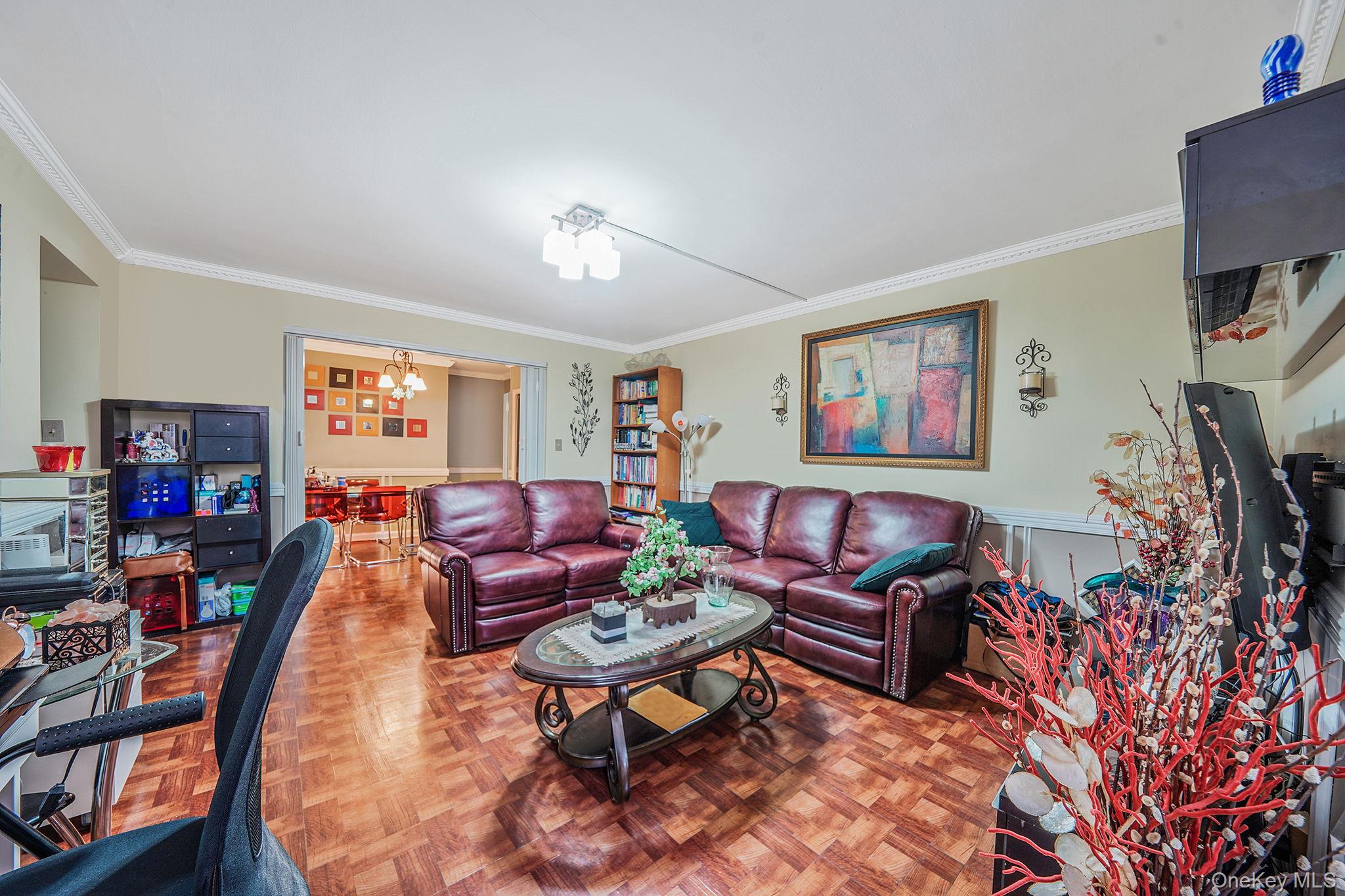 #7 photo, 39-45 51st Street, クイーンズ区 Woodside , NY 11377