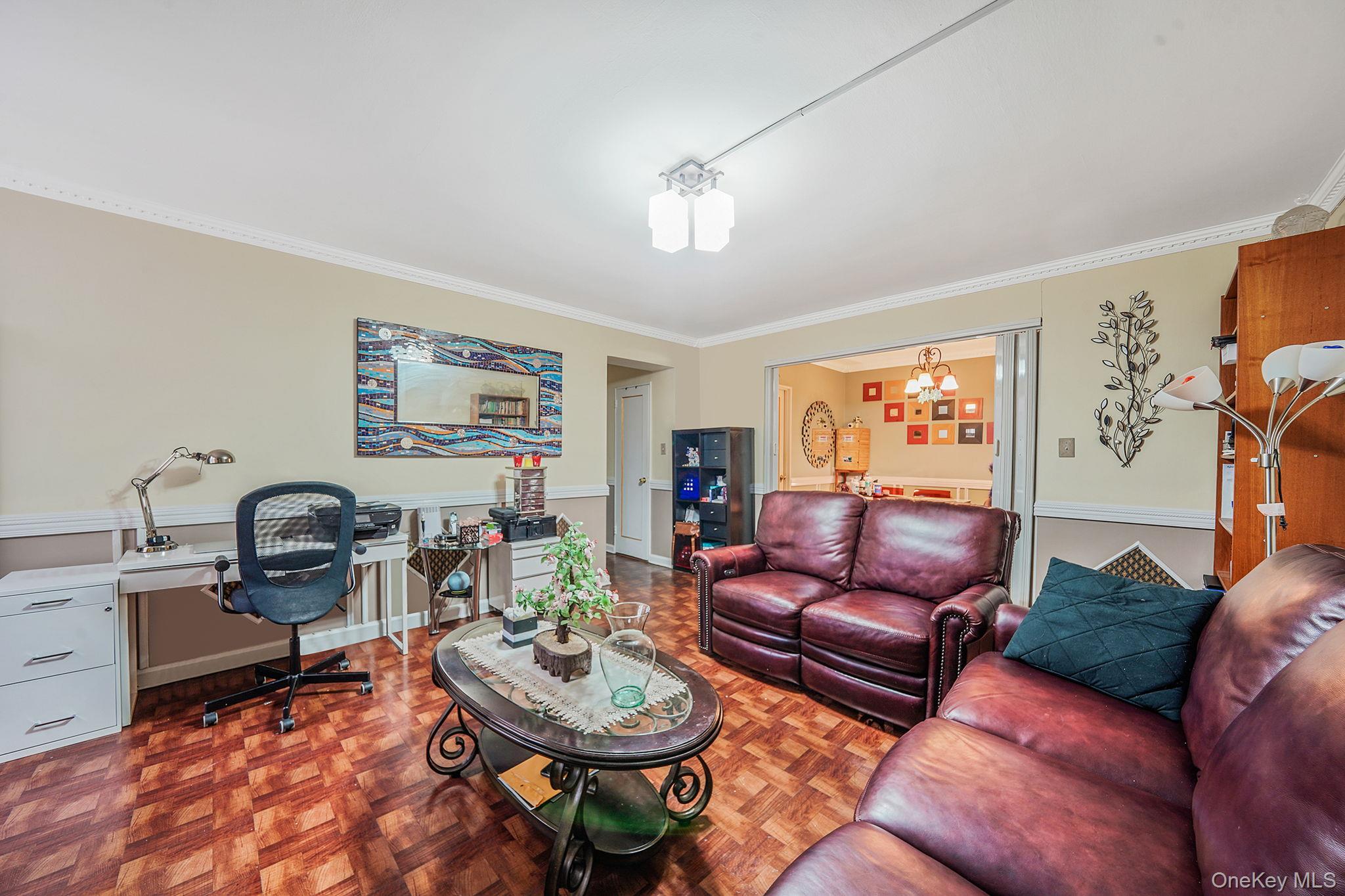 #8 photo, 39-45 51st Street, クイーンズ区 Woodside , NY 11377