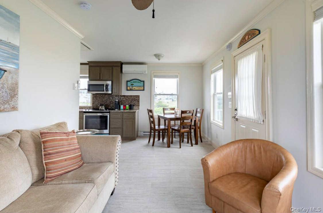 #4 photo, 14 Huntington Drive, サフォーク郡 Mastic Beach , NY 11951