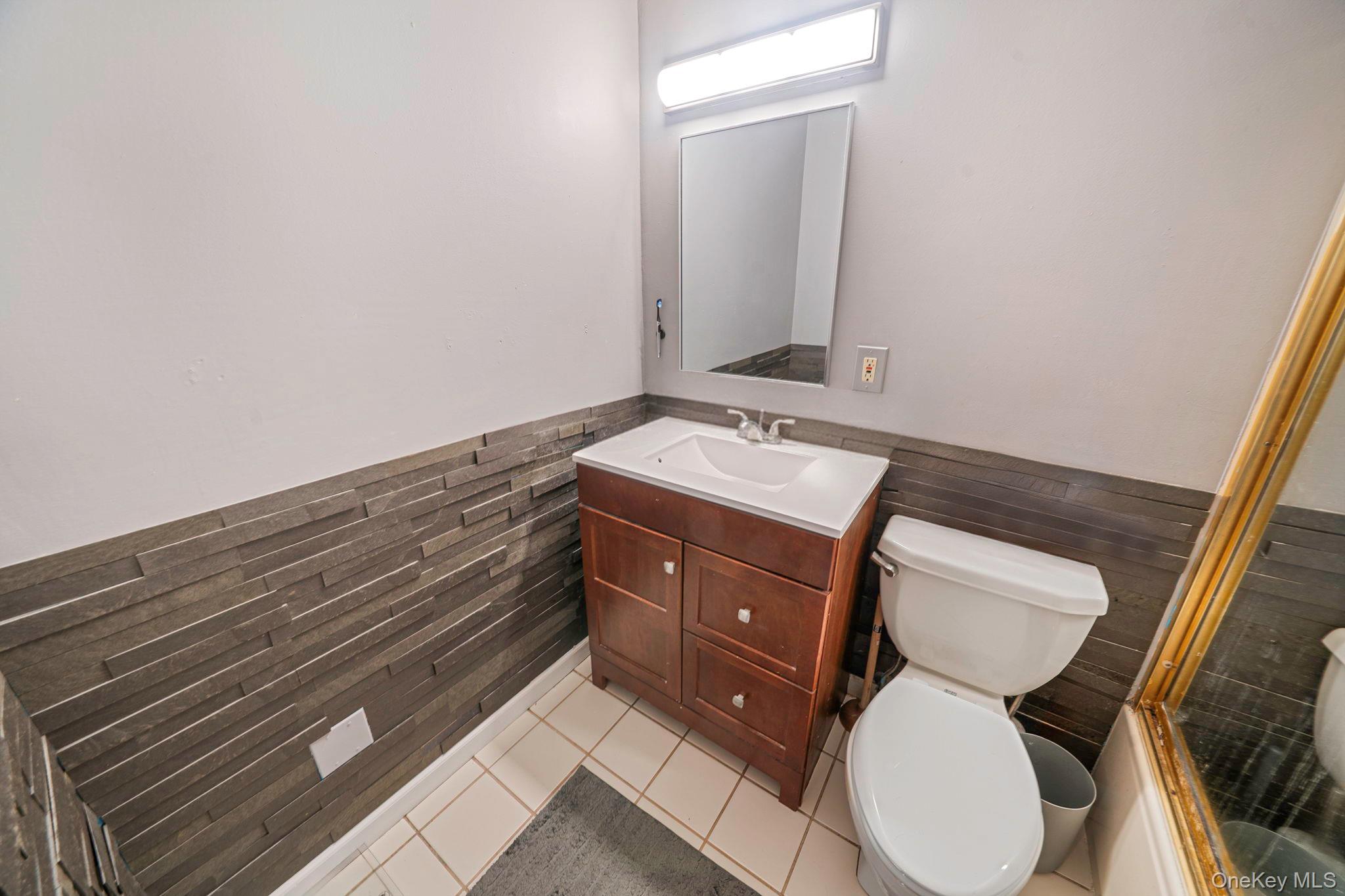 #12 photo, 40 W 4th Street, サフォーク郡 Patchogue , NY 11772