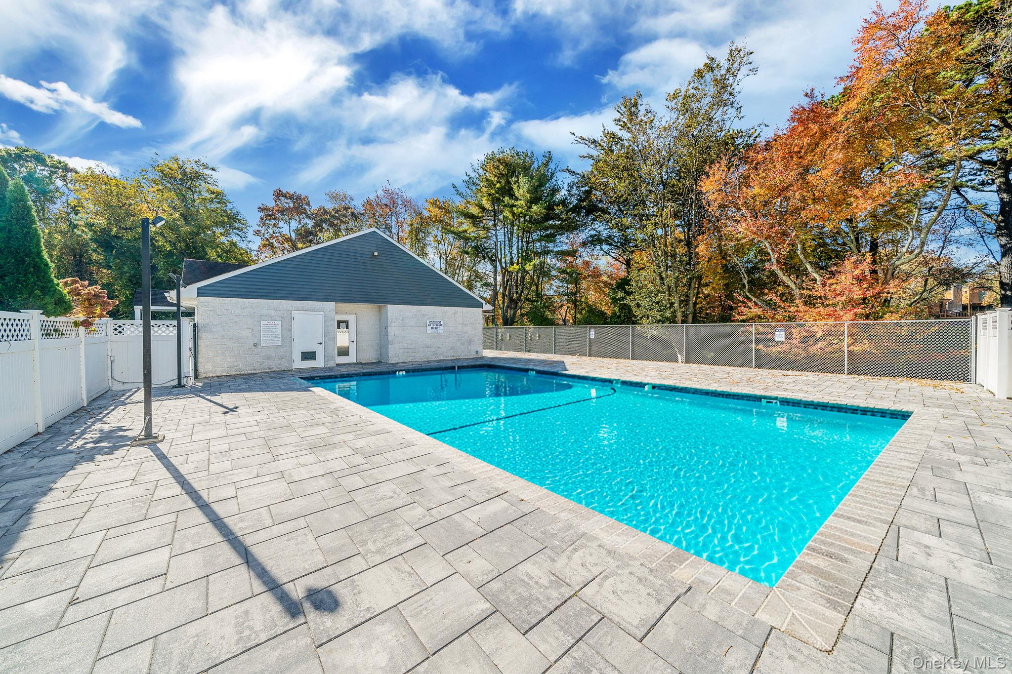 #16 photo, 40 W 4th Street, サフォーク郡 Patchogue , NY 11772