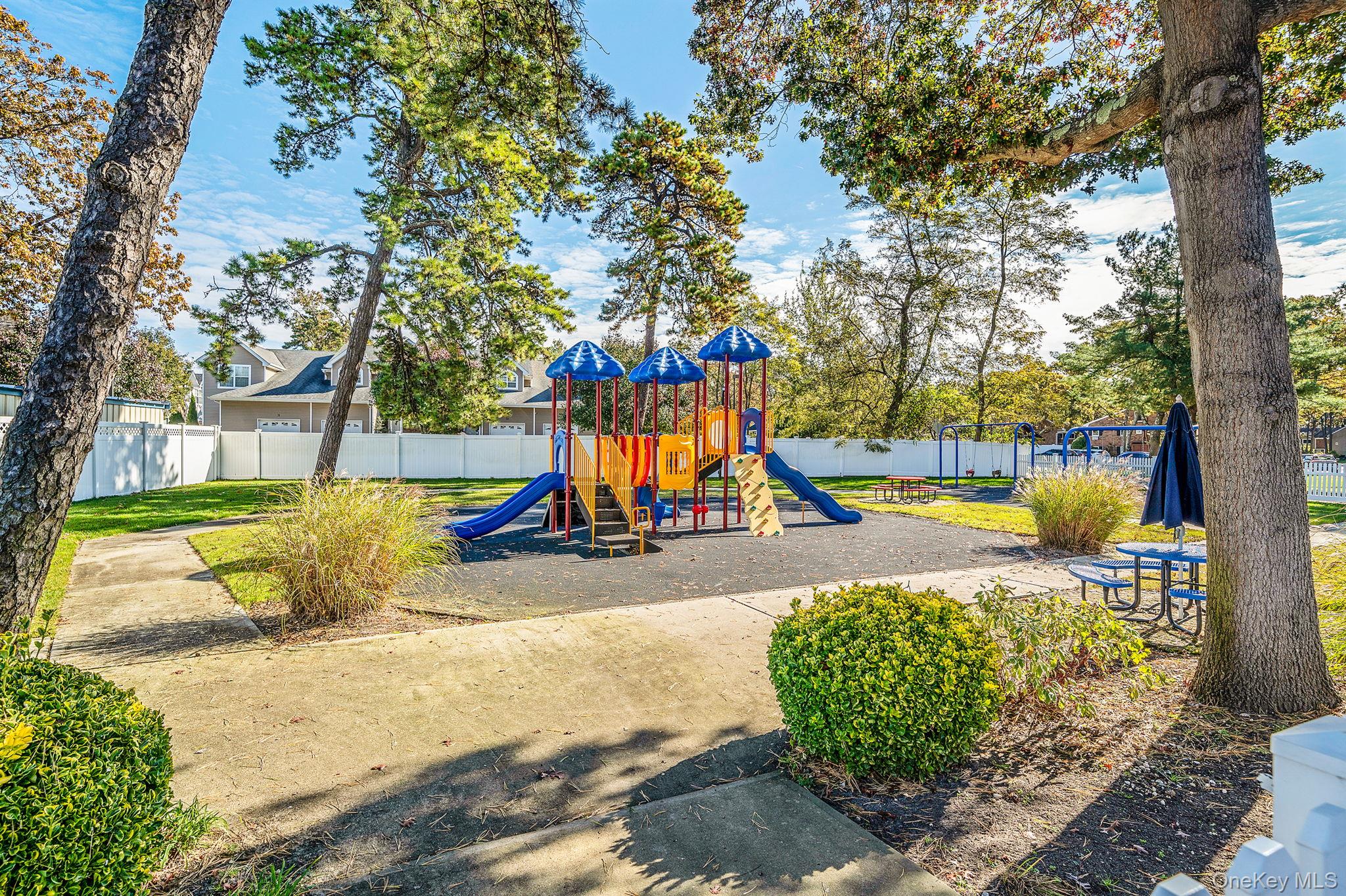 #17 photo, 40 W 4th Street, サフォーク郡 Patchogue , NY 11772