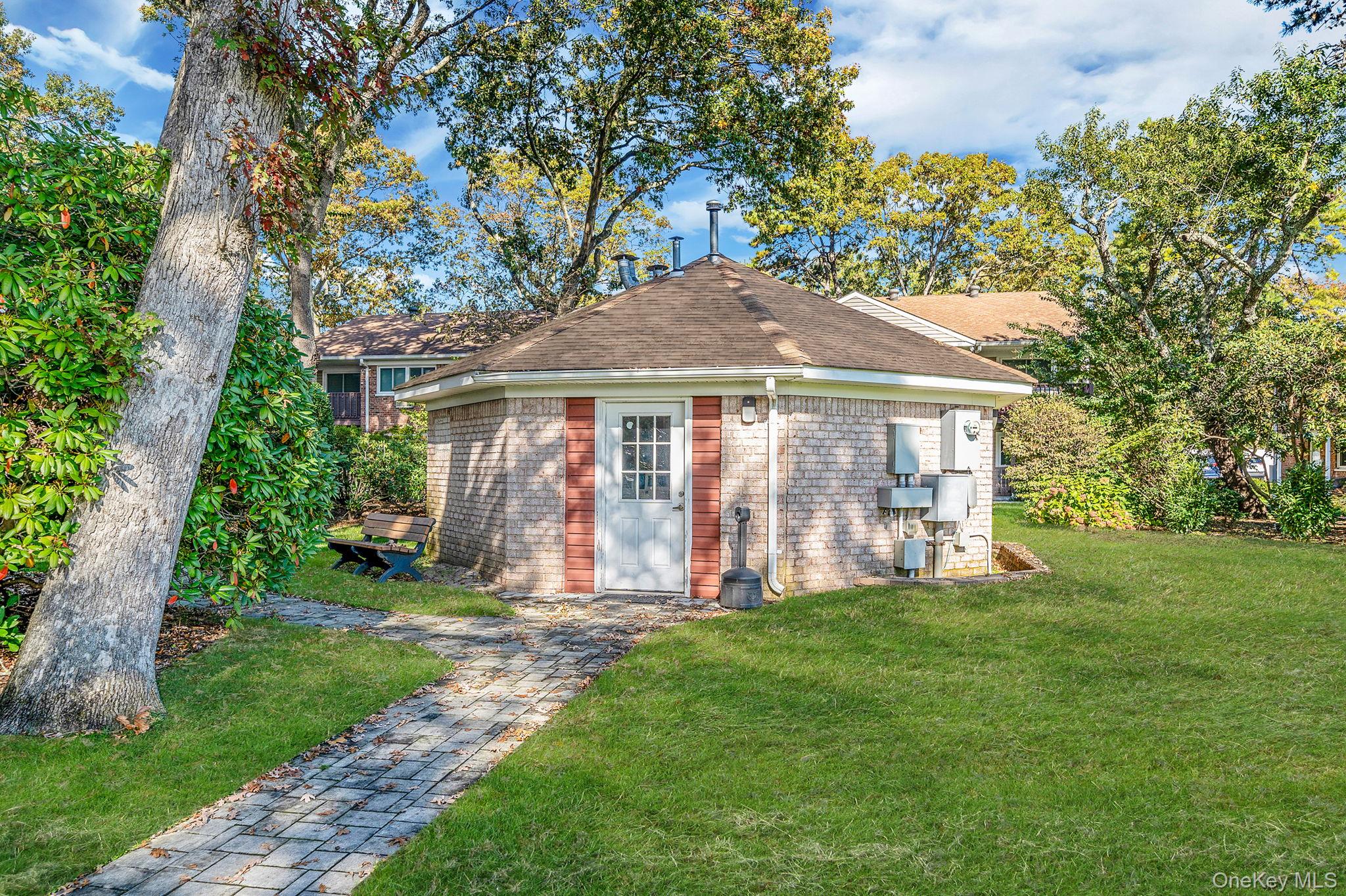 #18 photo, 40 W 4th Street, サフォーク郡 Patchogue , NY 11772