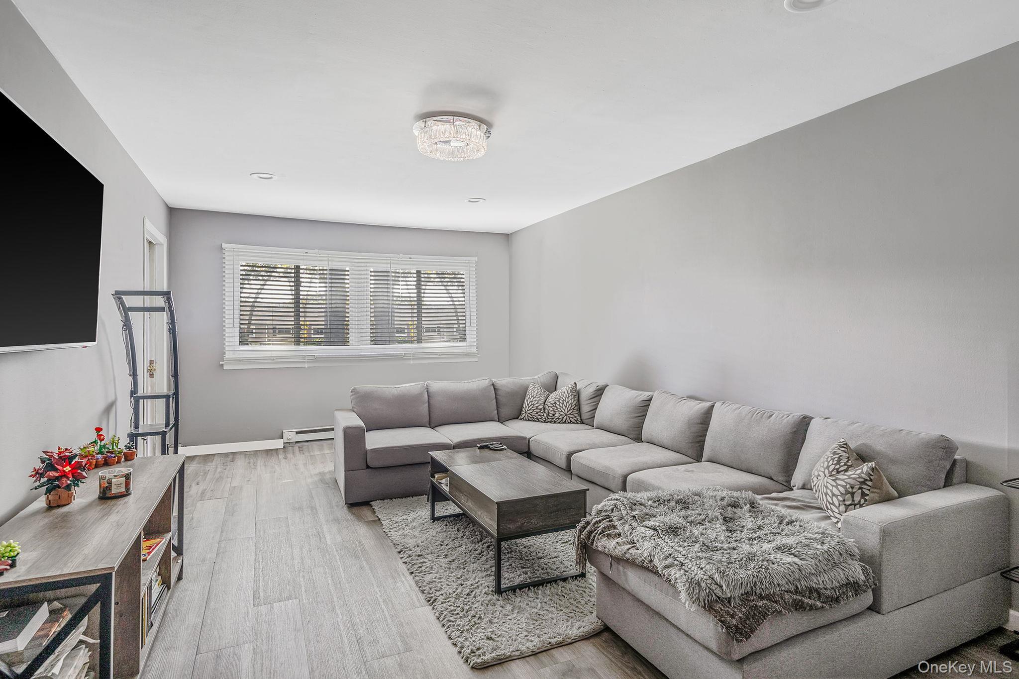 #5 photo, 40 W 4th Street, サフォーク郡 Patchogue , NY 11772