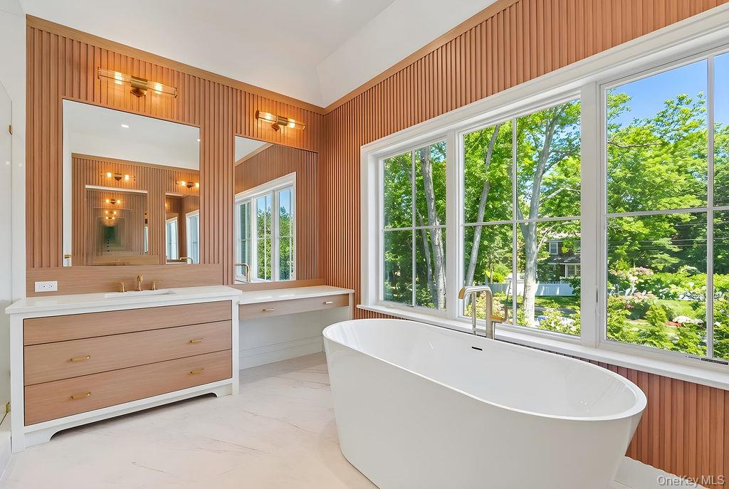 #18 photo, 244 North Sea Mecox Road, Southampton , NY 11968