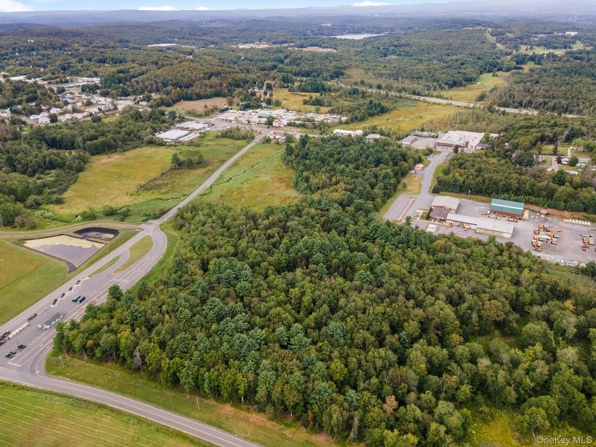 #20 photo, E Broadway, Monticello , NY 12701