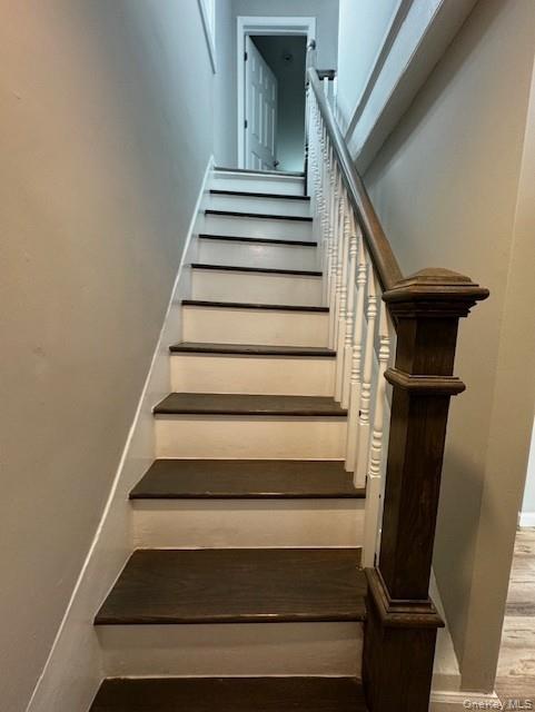 #15 photo, 11 North Street, Beacon , NY 12508