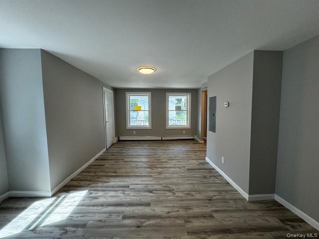 #8 photo, 11 North Street, Beacon , NY 12508