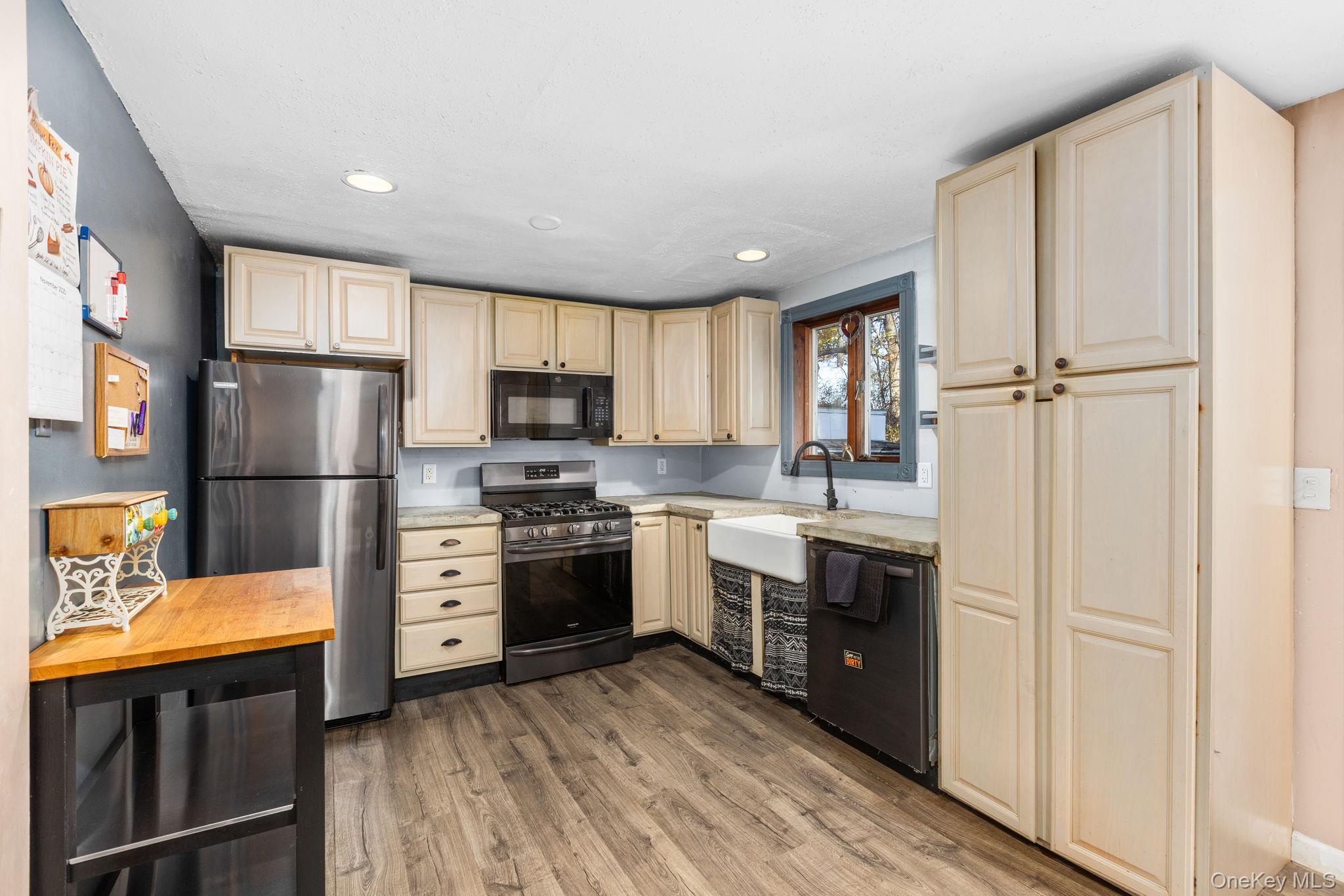 #7 photo, 104 Riley Road, New Windsor , NY 12553