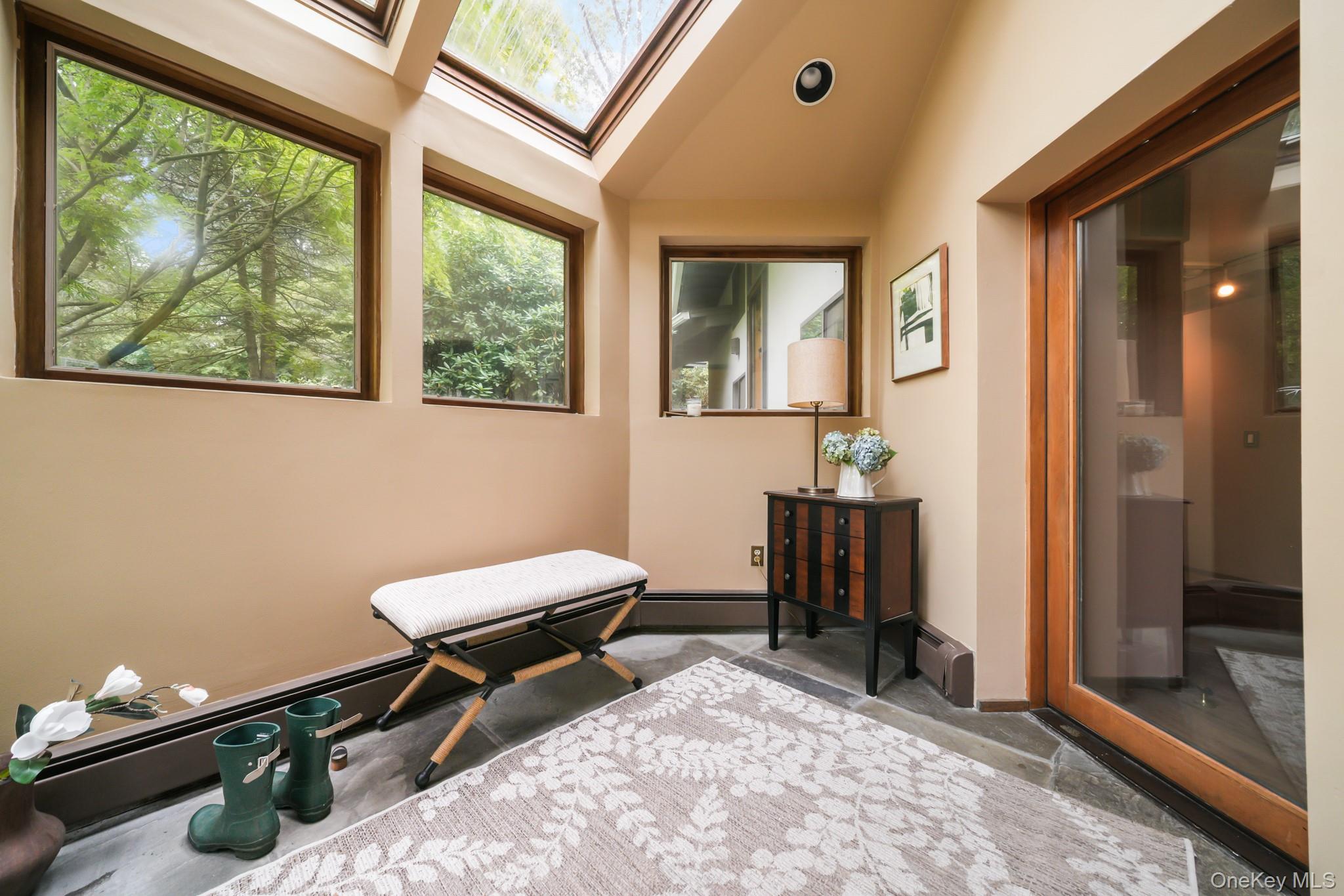 #2 photo, 155 Revolutionary Road, Briarcliff Manor , NY 10510