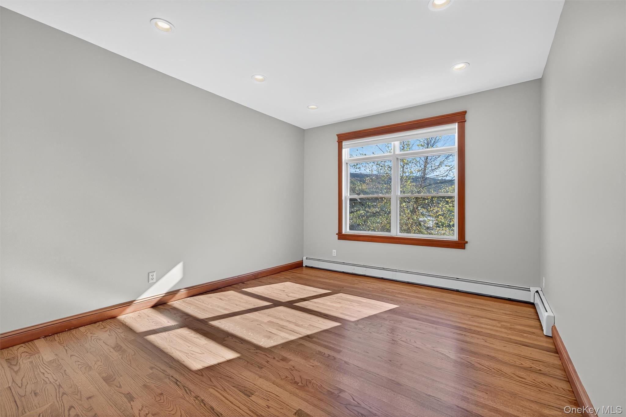 #8 photo, 28 Sutherland Drive, Highland Mills , NY 10930