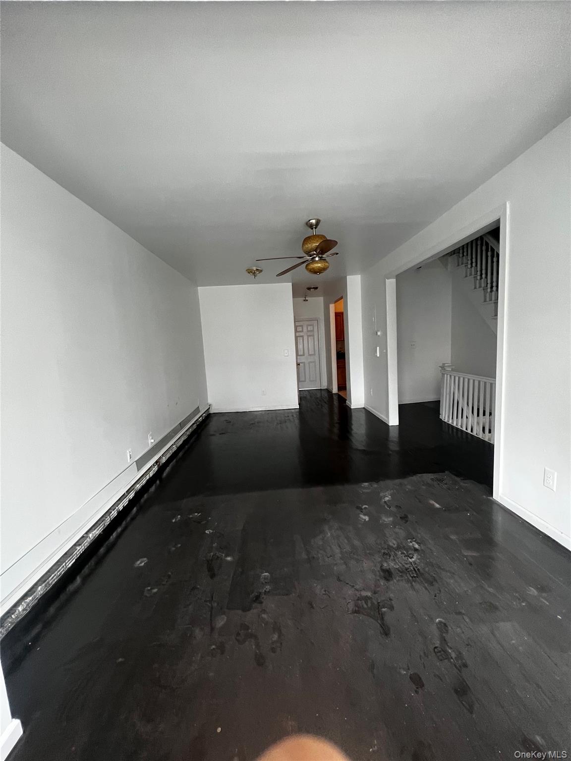 #3 photo, 5744 Granger Street, クイーンズ区 Corona , NY 11368