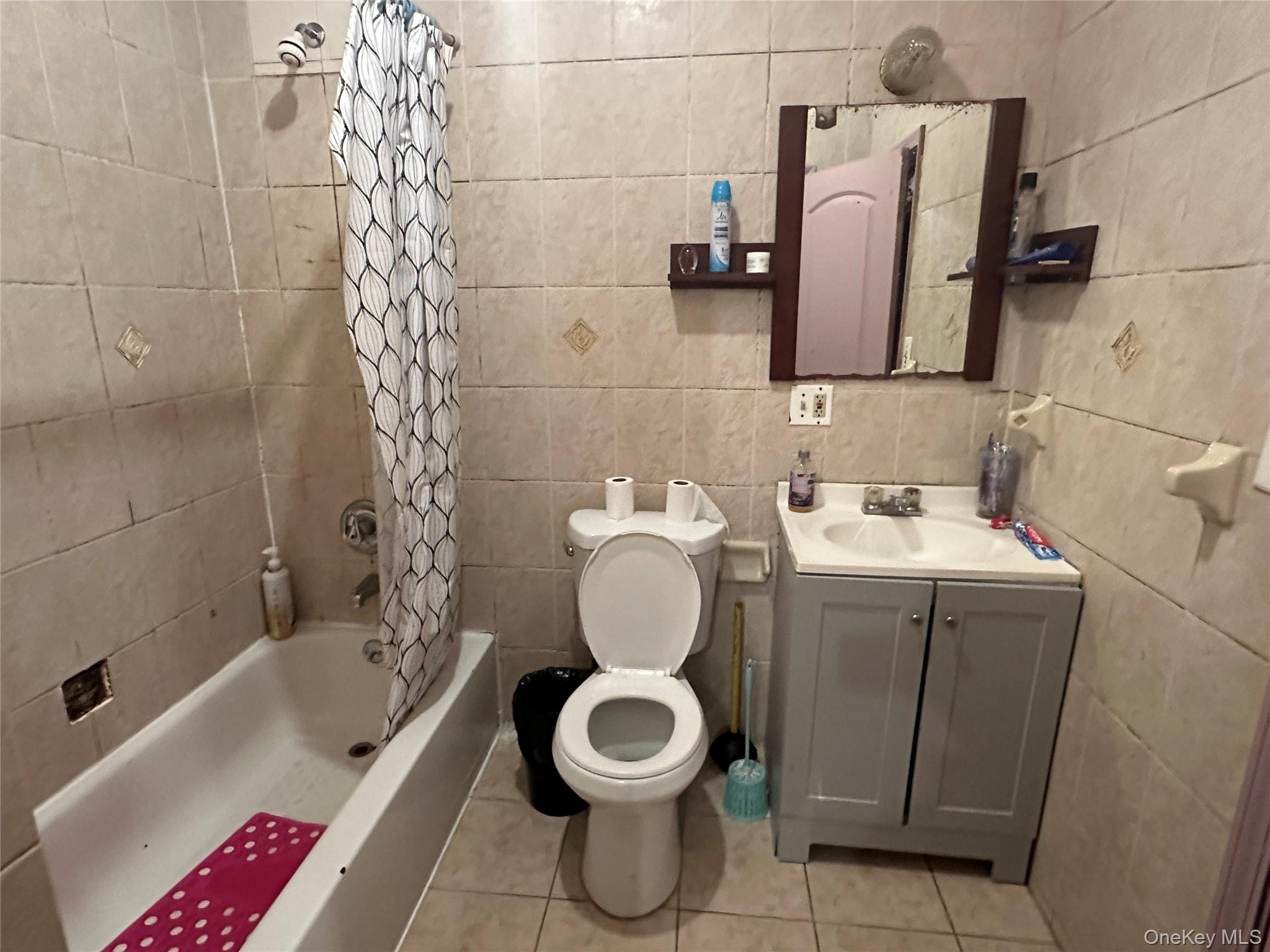 #7 photo, 5744 Granger Street, クイーンズ区 Corona , NY 11368