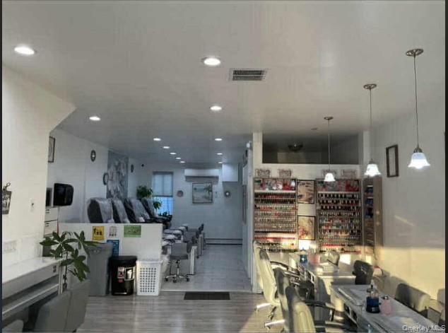 #4 photo, 13503 Crossbay Boulevard, クイーンズ区 Ozone Park , NY 11417